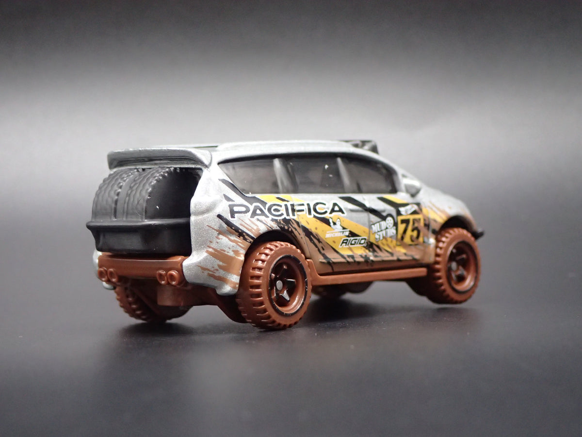2017-2026 CHRYSLER PACIFICA MINIVAN OFFROAD 1/64 SCALE DIORAMA DIECAST MODEL CAR