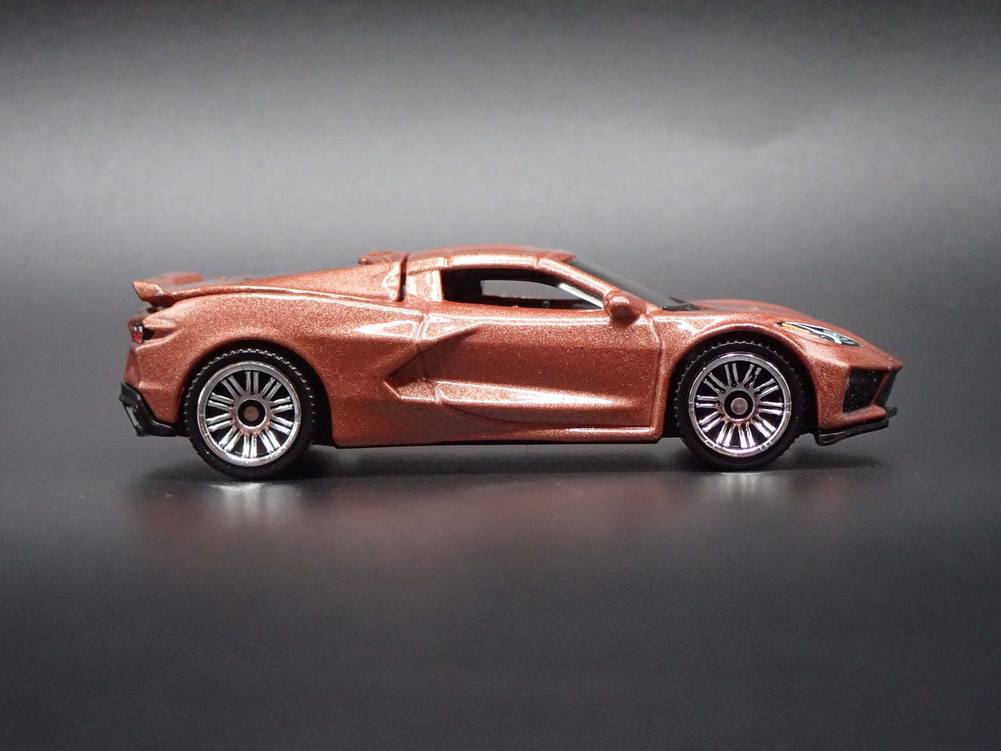 2020-2026 CHEVY CHEVROLET CORVETTE C8 BROWN 1:64 SCALE DIORAMA DIECAST MODEL CAR