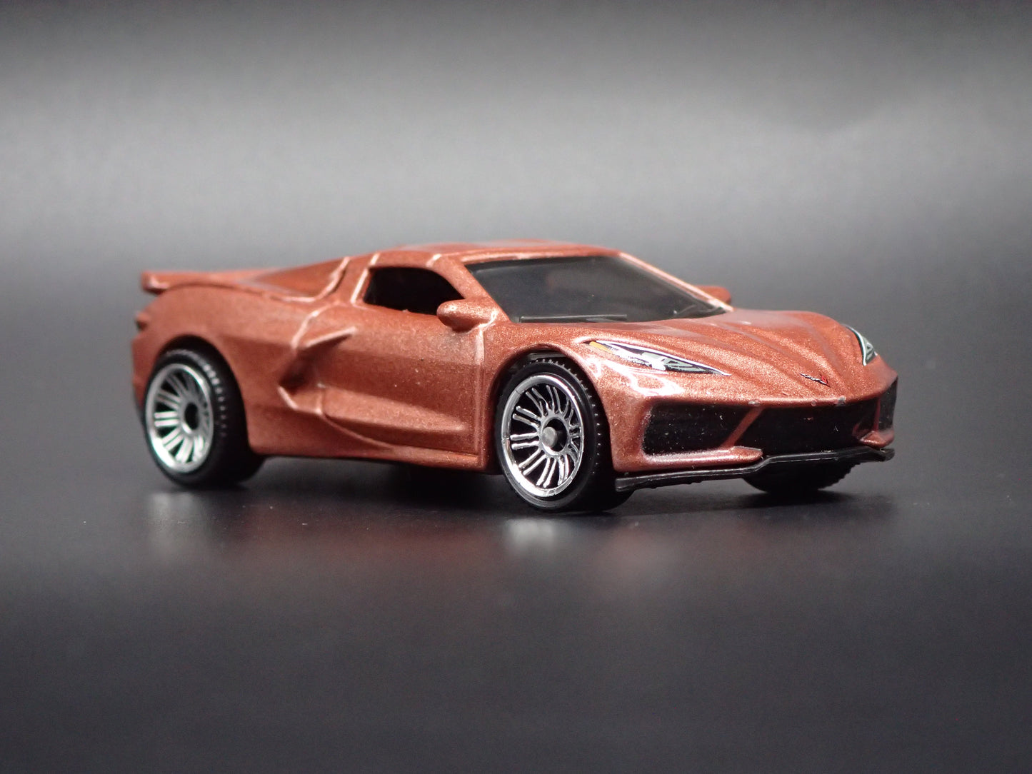 2020-2026 CHEVY CHEVROLET CORVETTE C8 BROWN 1:64 SCALE DIORAMA DIECAST MODEL CAR