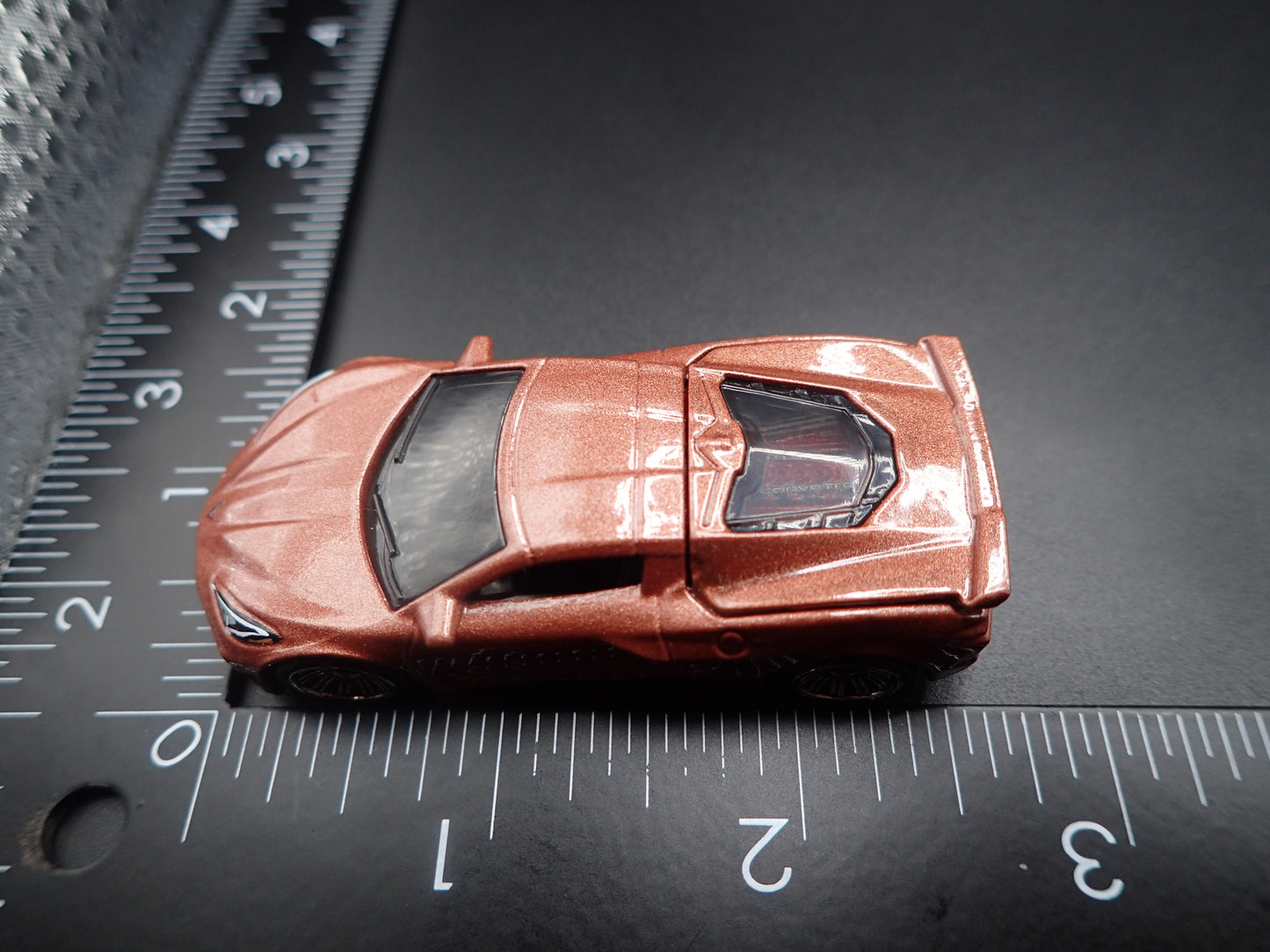 2020-2026 CHEVY CHEVROLET CORVETTE C8 BROWN 1:64 SCALE DIORAMA DIECAST MODEL CAR