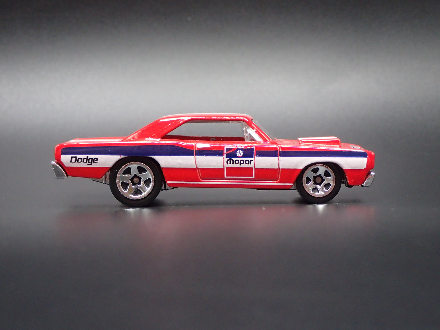 1968 68 DODGE DART RED 1:64 SCALE COLLECTIBLE DIORAMA DIECAST MODEL CAR
