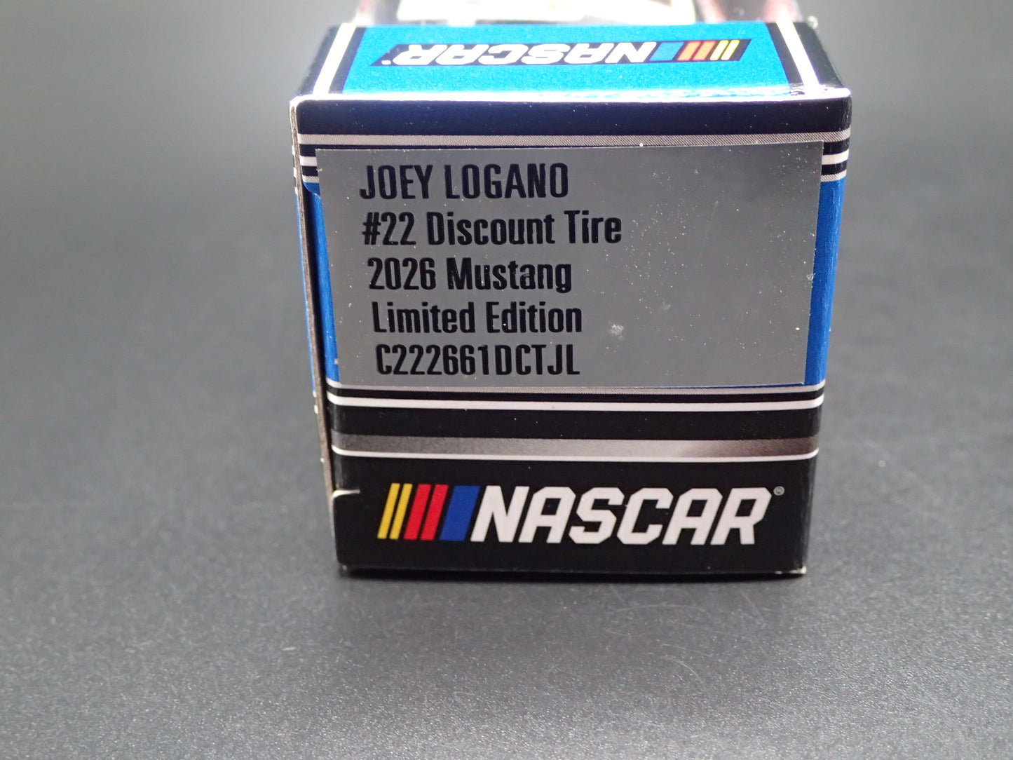 2026 26 FORD MUSTANG 22 JOEY LOGANO DISCOUNT TIRE NASCAR 1:64 SCALE DIECAST CAR