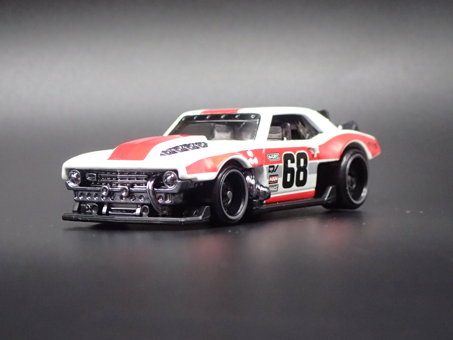 1968 68 CHEVY CHEVROLET CAMARO CUSTOM 1:64 SCALE DIORAMA DIECAST MODEL CAR