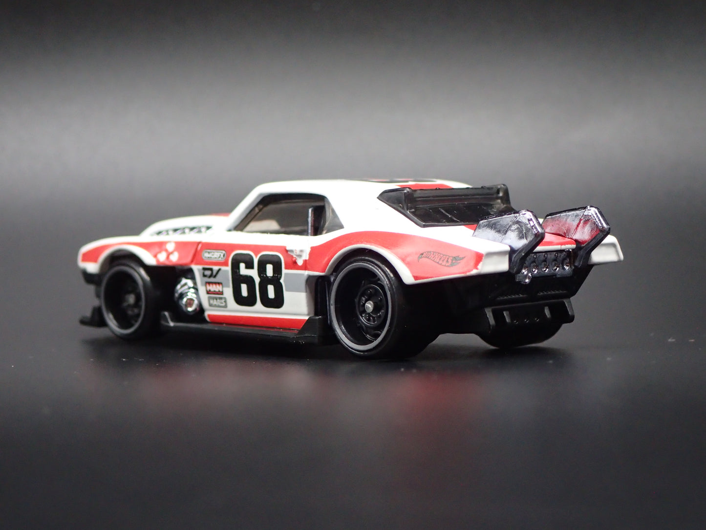 1968 68 CHEVY CHEVROLET CAMARO CUSTOM 1:64 SCALE DIORAMA DIECAST MODEL CAR