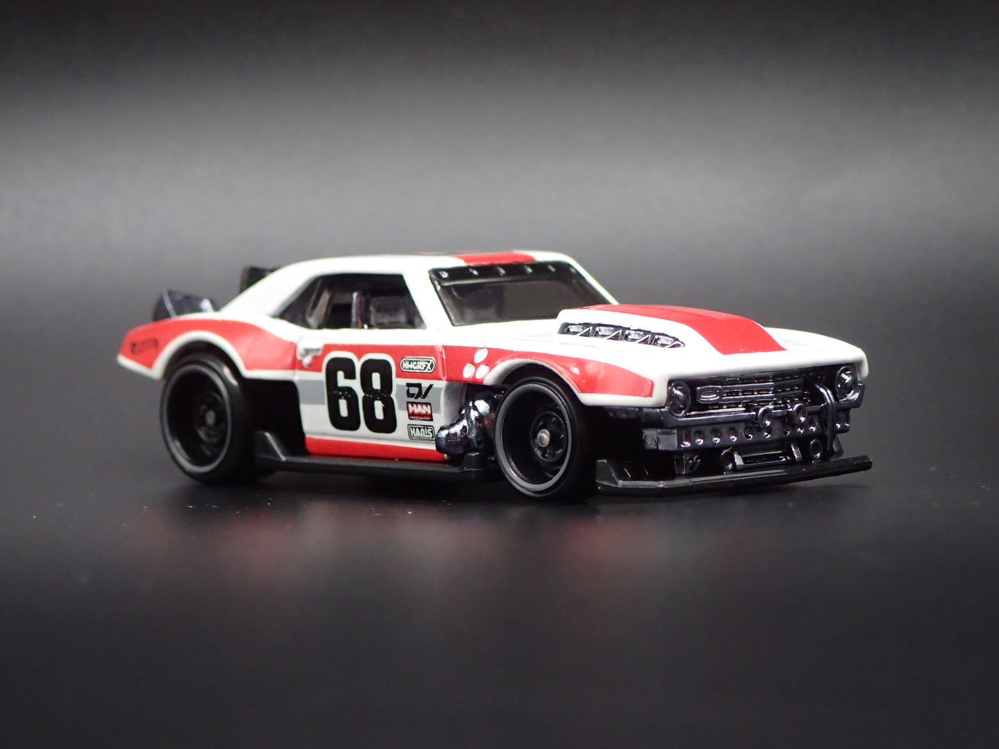 1968 68 CHEVY CHEVROLET CAMARO CUSTOM 1:64 SCALE DIORAMA DIECAST MODEL CAR