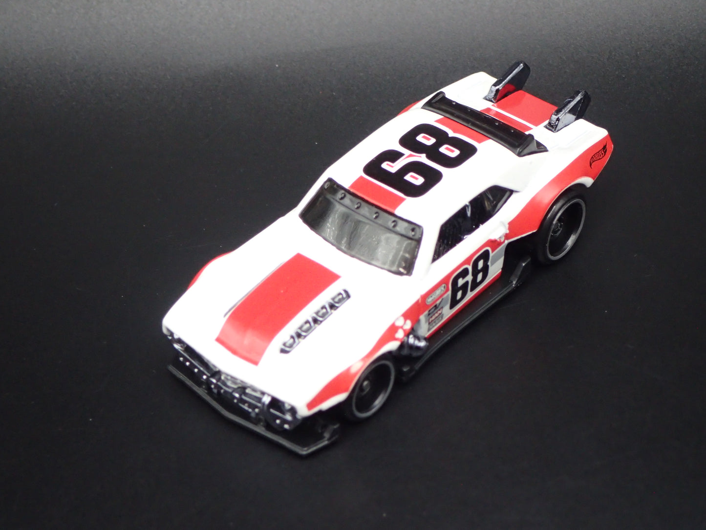 1968 68 CHEVY CHEVROLET CAMARO CUSTOM 1:64 SCALE DIORAMA DIECAST MODEL CAR