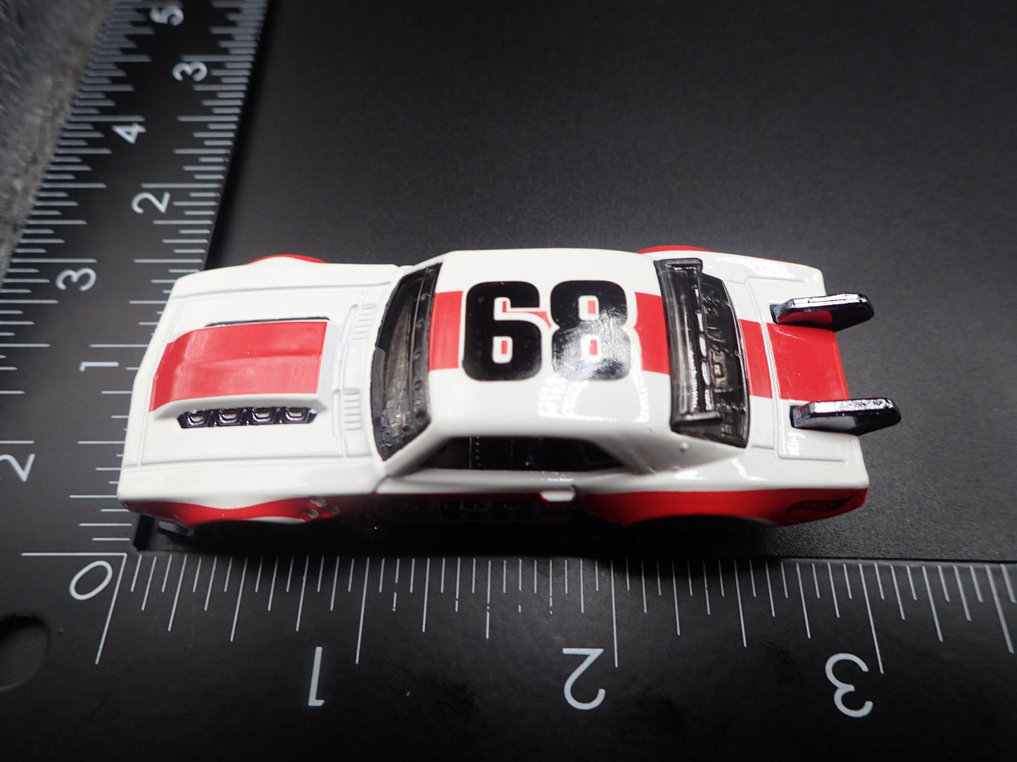 1968 68 CHEVY CHEVROLET CAMARO CUSTOM 1:64 SCALE DIORAMA DIECAST MODEL CAR