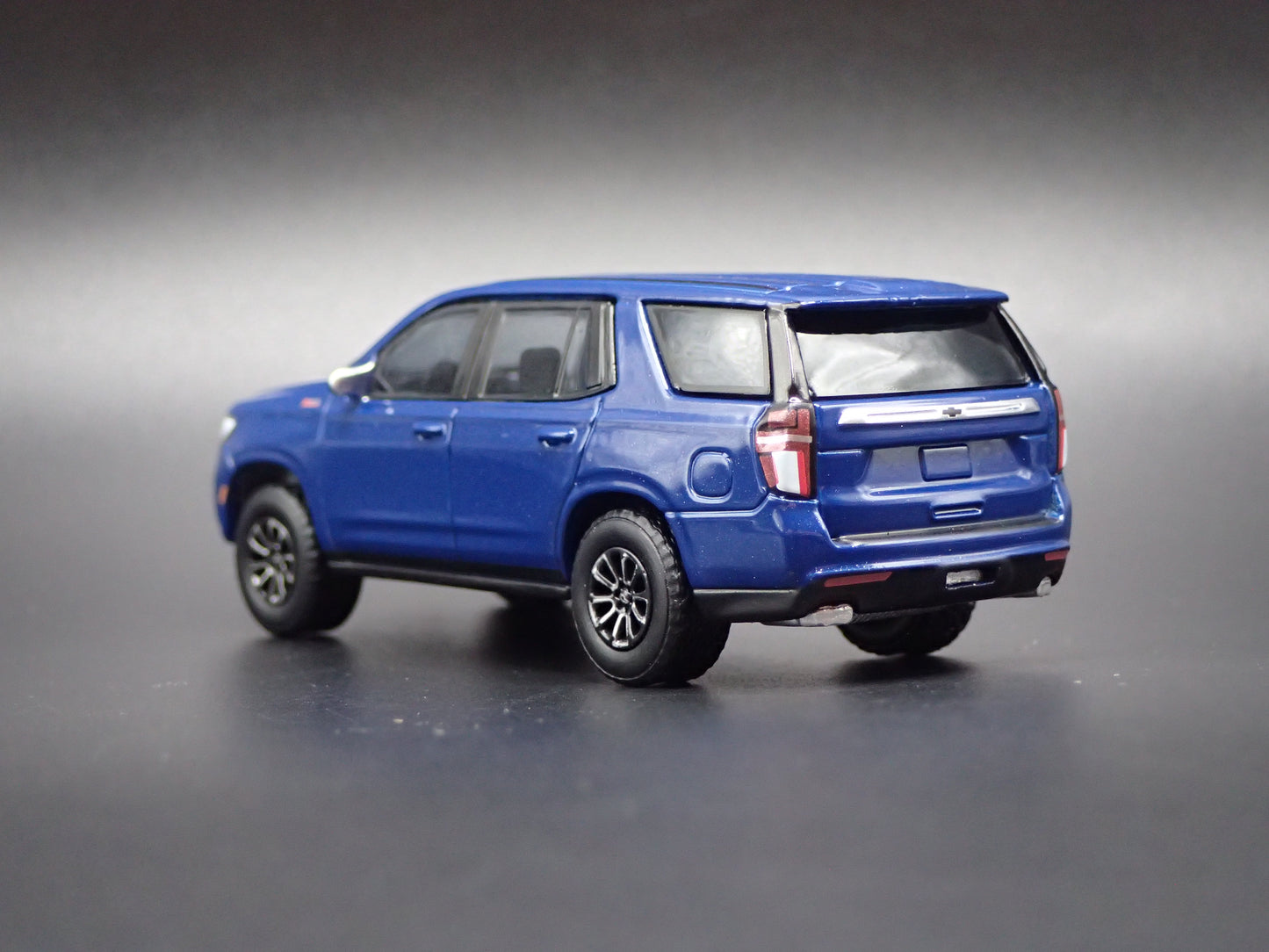 2021-2026 CHEVY CHEVROLET TAHOE 1:64 SCALE COLLECTIBLE DIORAMA DIECAST MODEL CAR