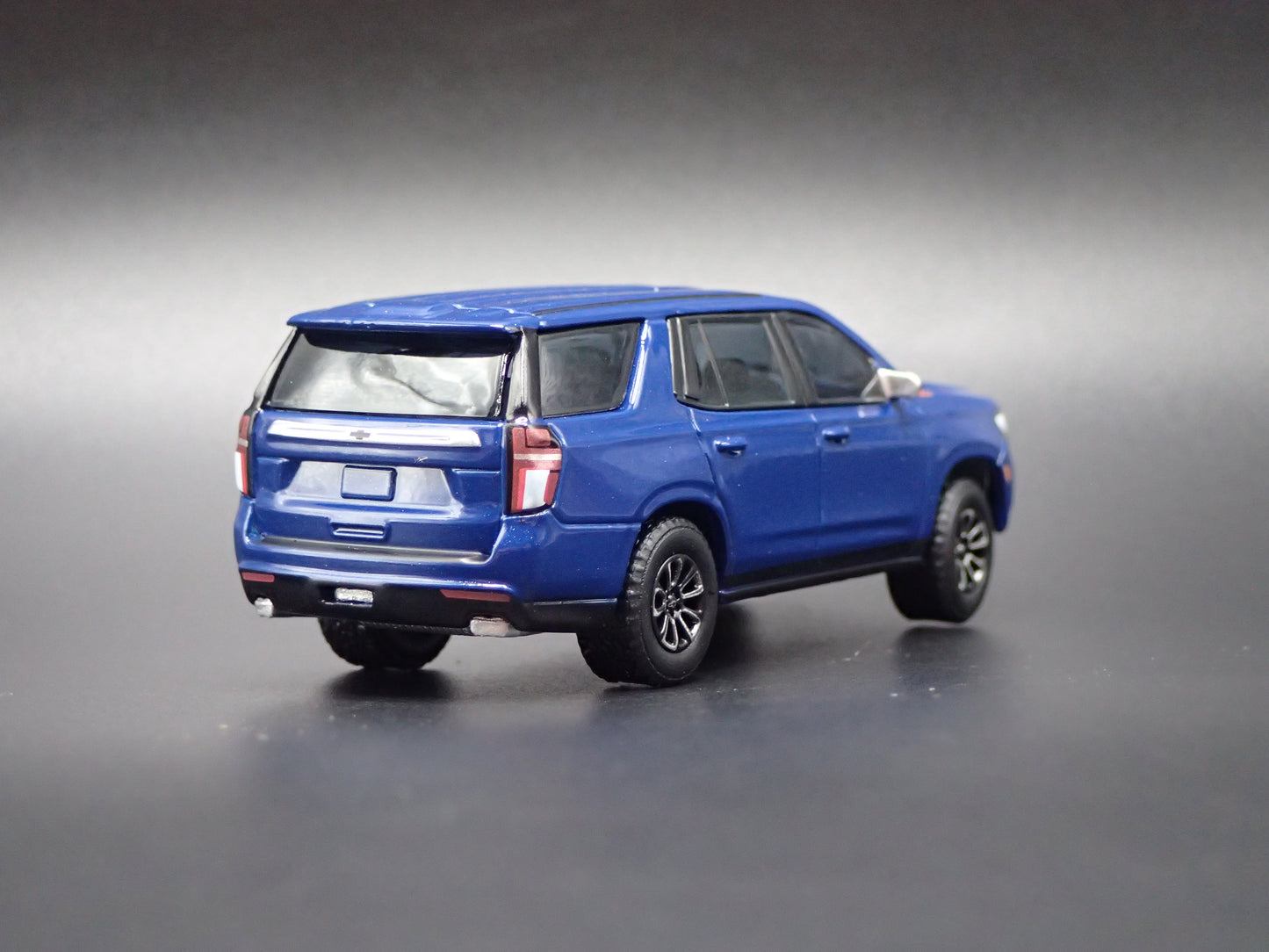 2021-2026 CHEVY CHEVROLET TAHOE 1:64 SCALE COLLECTIBLE DIORAMA DIECAST MODEL CAR