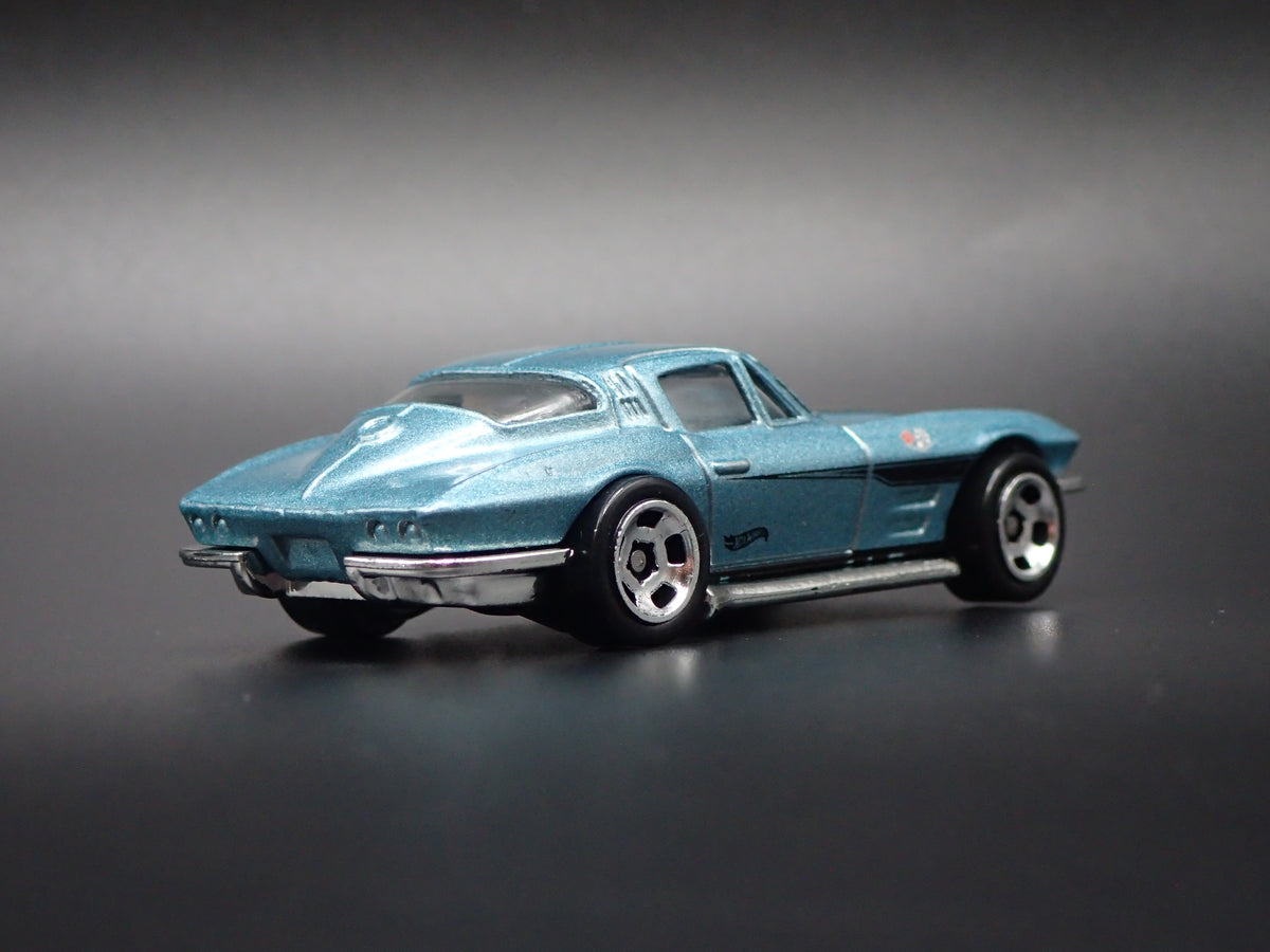 1964 64 CHEVY CHEVROLET CORVETTE STING RAY 1/64 SCALE DIORAMA DIECAST MODEL CAR