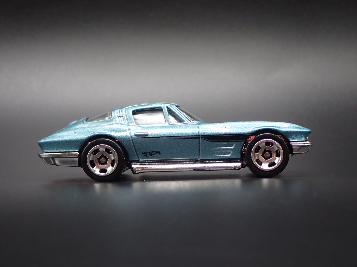 1964 64 CHEVY CHEVROLET CORVETTE STING RAY 1/64 SCALE DIORAMA DIECAST MODEL CAR