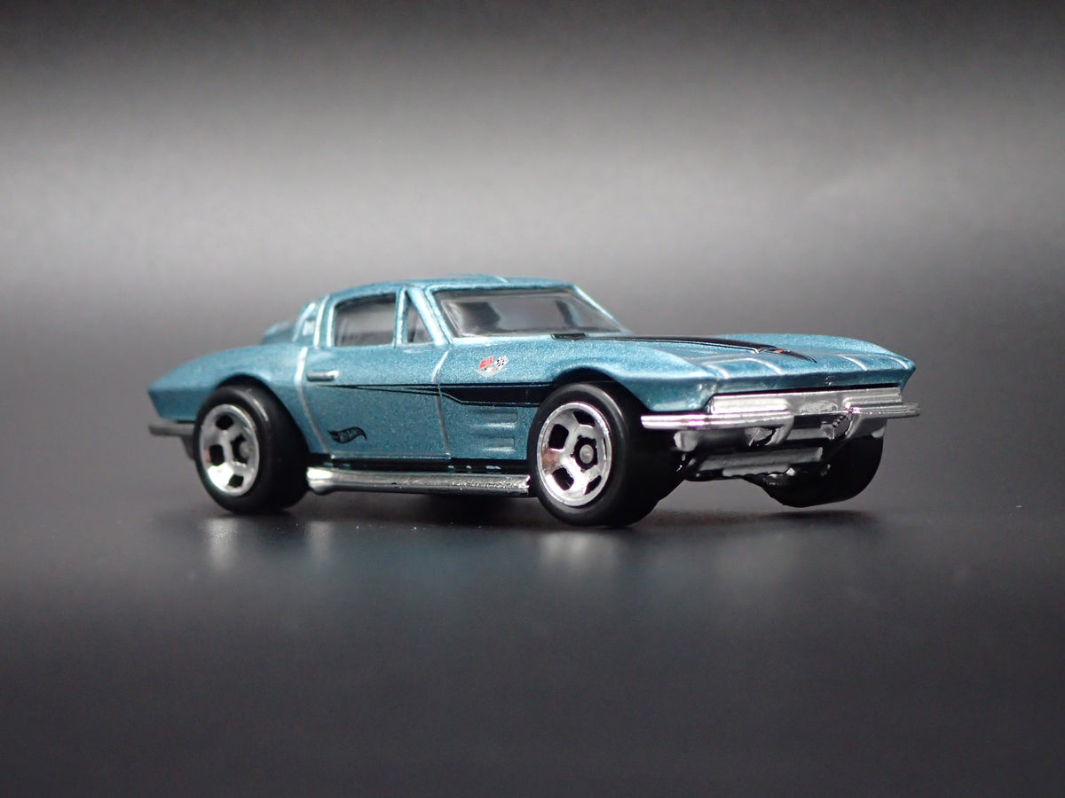 1964 64 CHEVY CHEVROLET CORVETTE STING RAY 1/64 SCALE DIORAMA DIECAST MODEL CAR