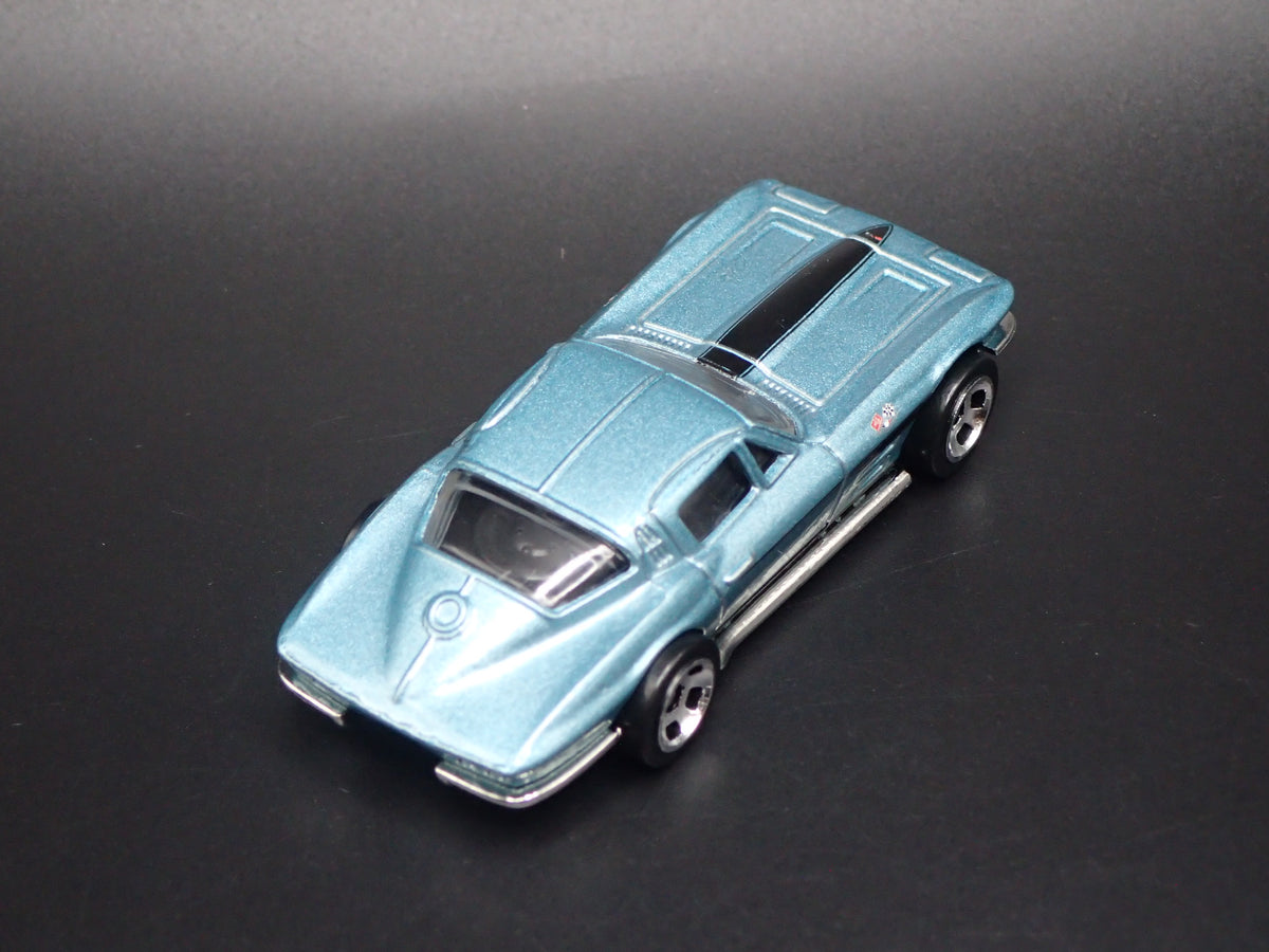 1964 64 CHEVY CHEVROLET CORVETTE STING RAY 1/64 SCALE DIORAMA DIECAST MODEL CAR
