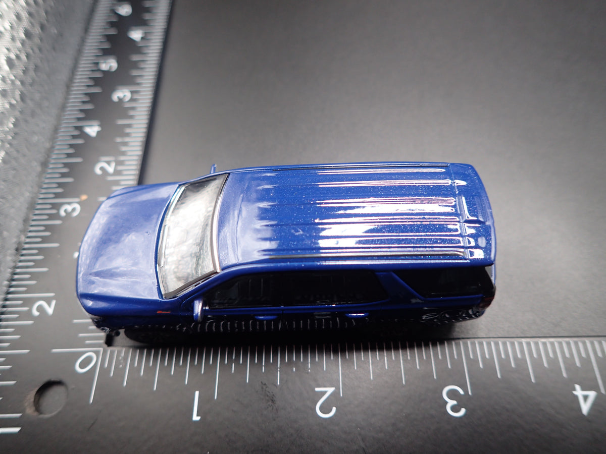 2021-2026 CHEVY CHEVROLET TAHOE 1:64 SCALE COLLECTIBLE DIORAMA DIECAST MODEL CAR