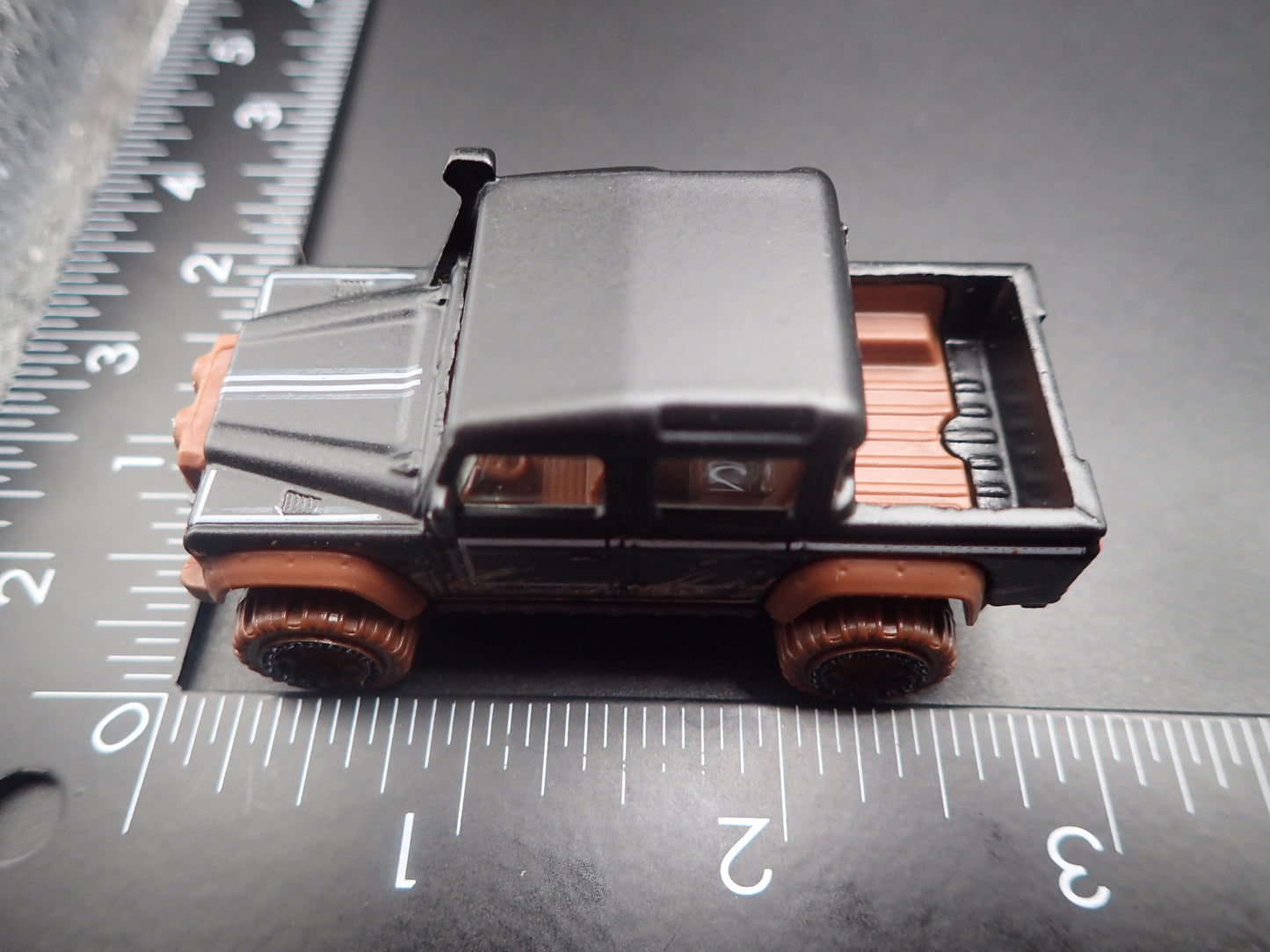 1990-2016 LAND ROVER DEFENDER DOUBLE CAB PICKUP 1/64 SCALE DIECAST MODEL CAR