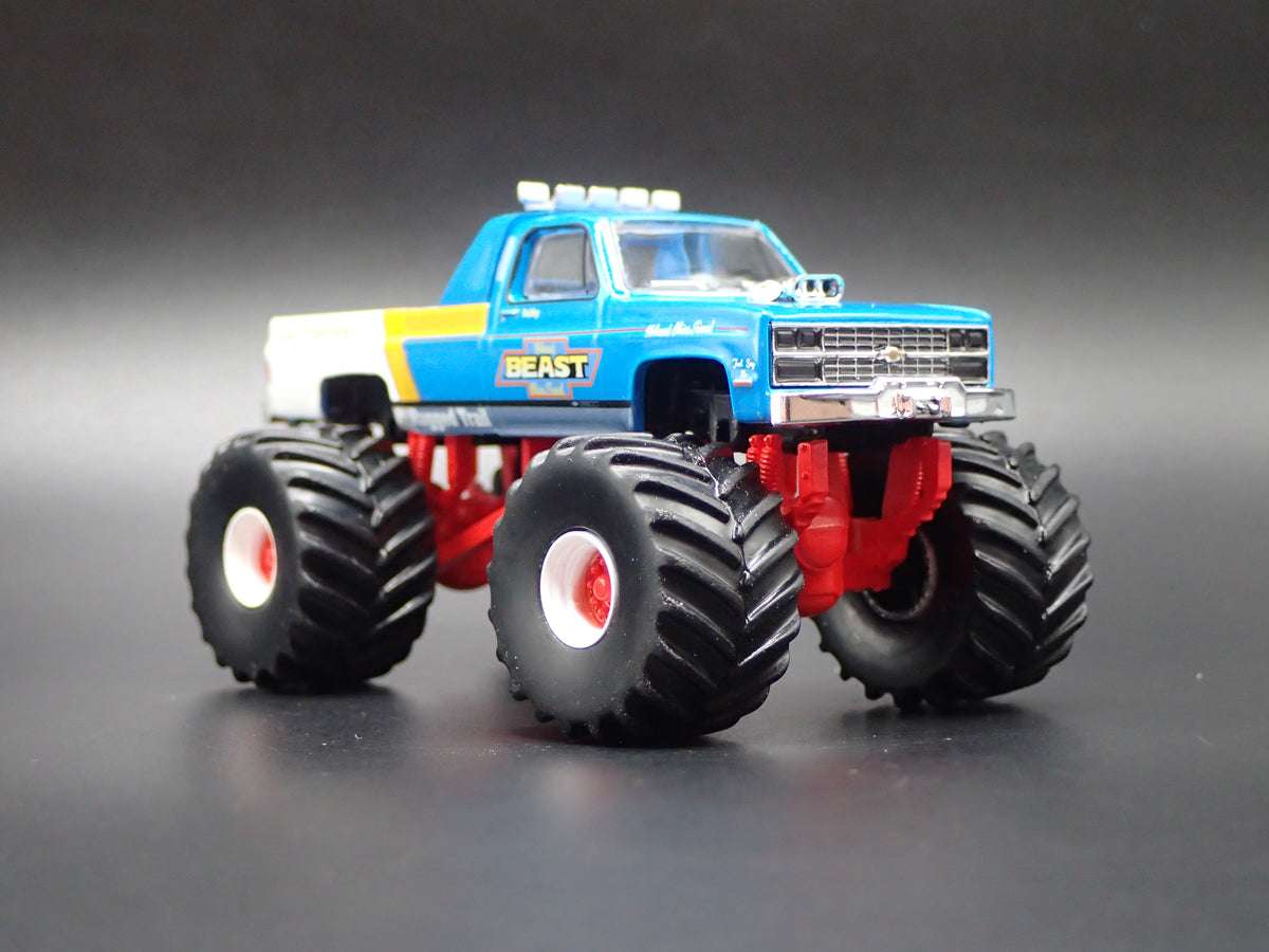 1983 CHEVY CHEVROLET C30 MONSTER TRUCK HOLMANS BEAST 1:64 SCALE DIECAST MODEL CAR