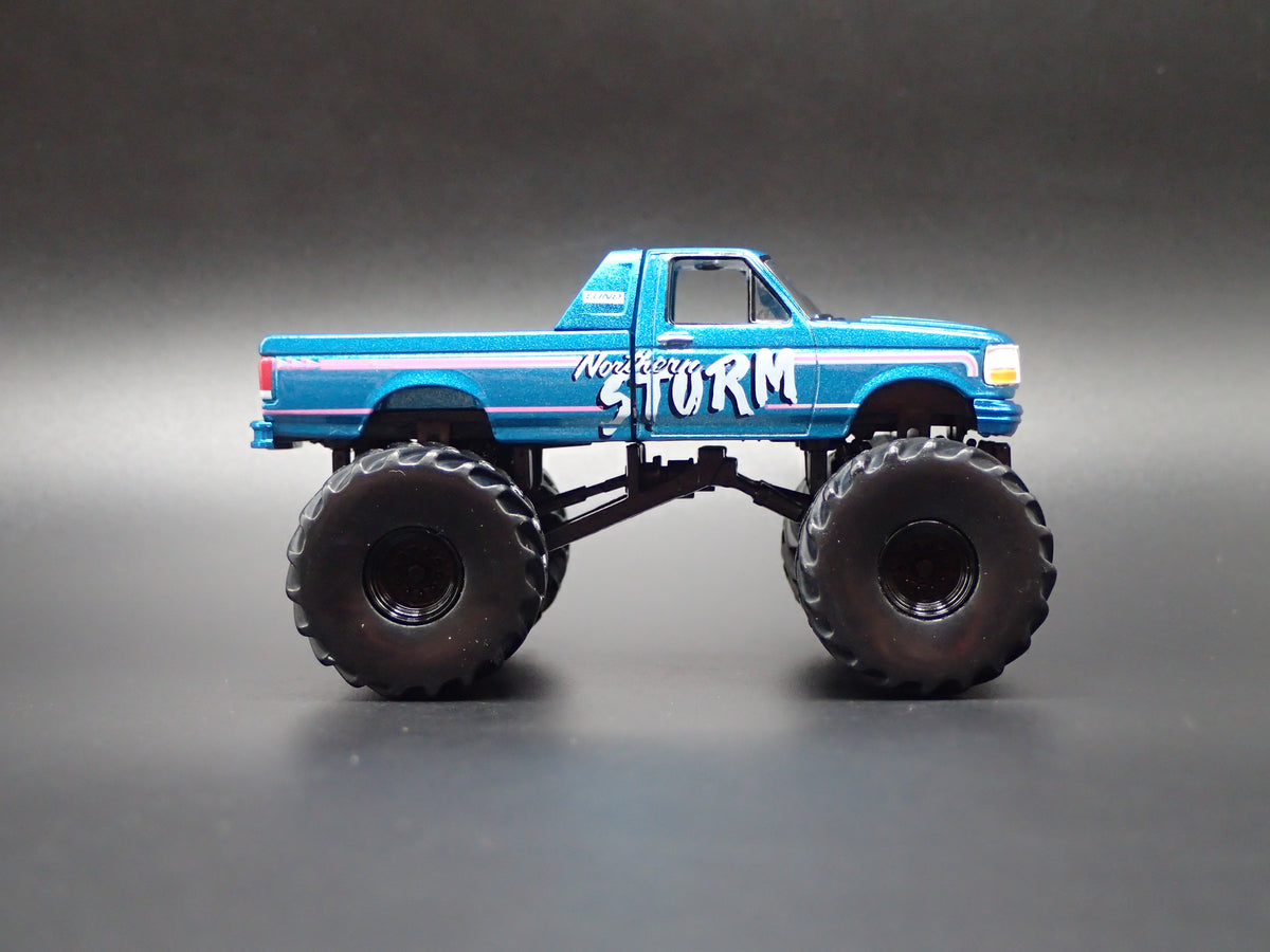1993 93 FORD F250 MONSTER TRUCK MOUNTAIN STORM 1/64 SCALE DIECAST MODEL CAR
