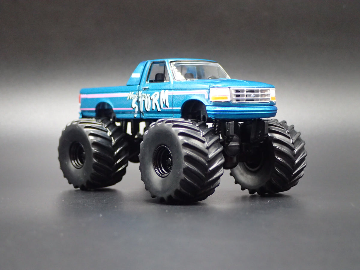1993 93 FORD F250 MONSTER TRUCK MOUNTAIN STORM 1/64 SCALE DIECAST MODEL CAR