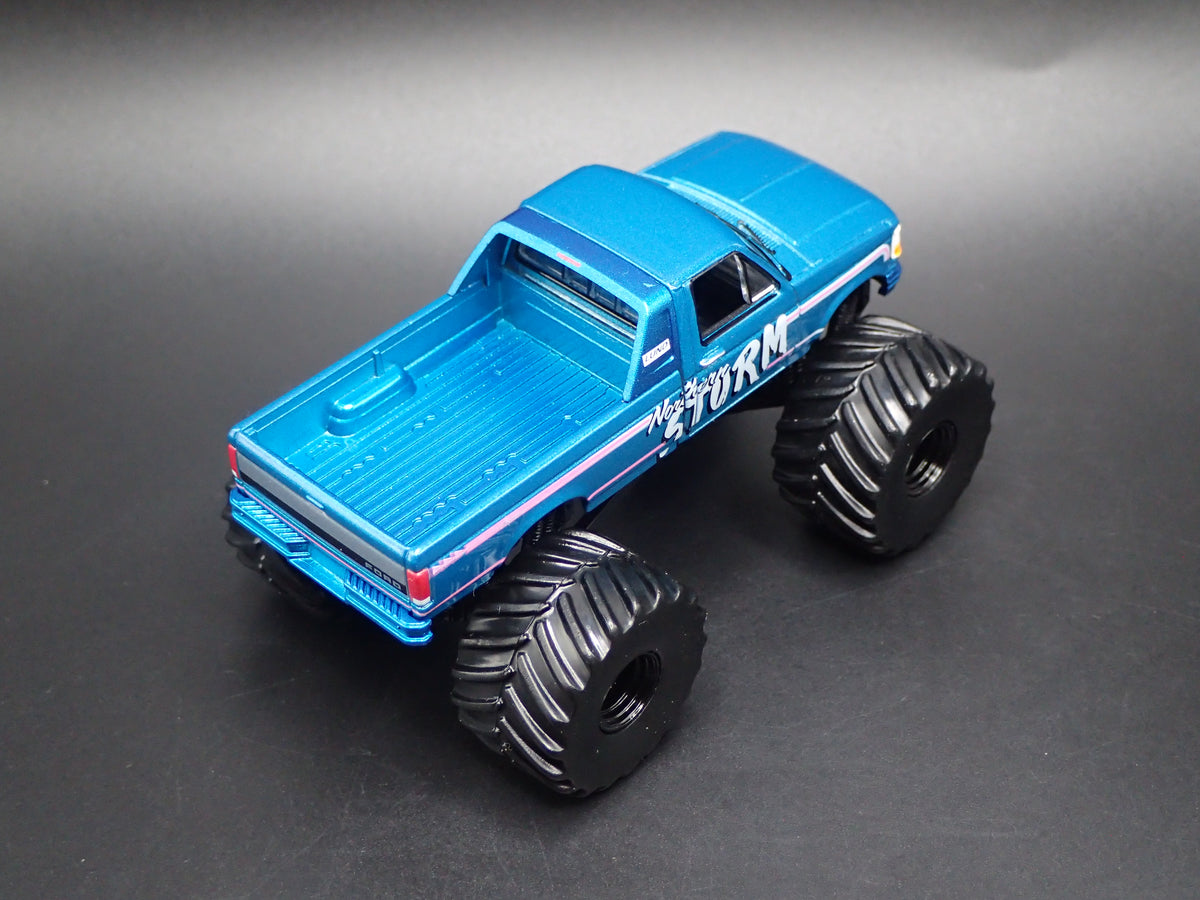 1993 93 FORD F250 MONSTER TRUCK MOUNTAIN STORM 1/64 SCALE DIECAST MODEL CAR