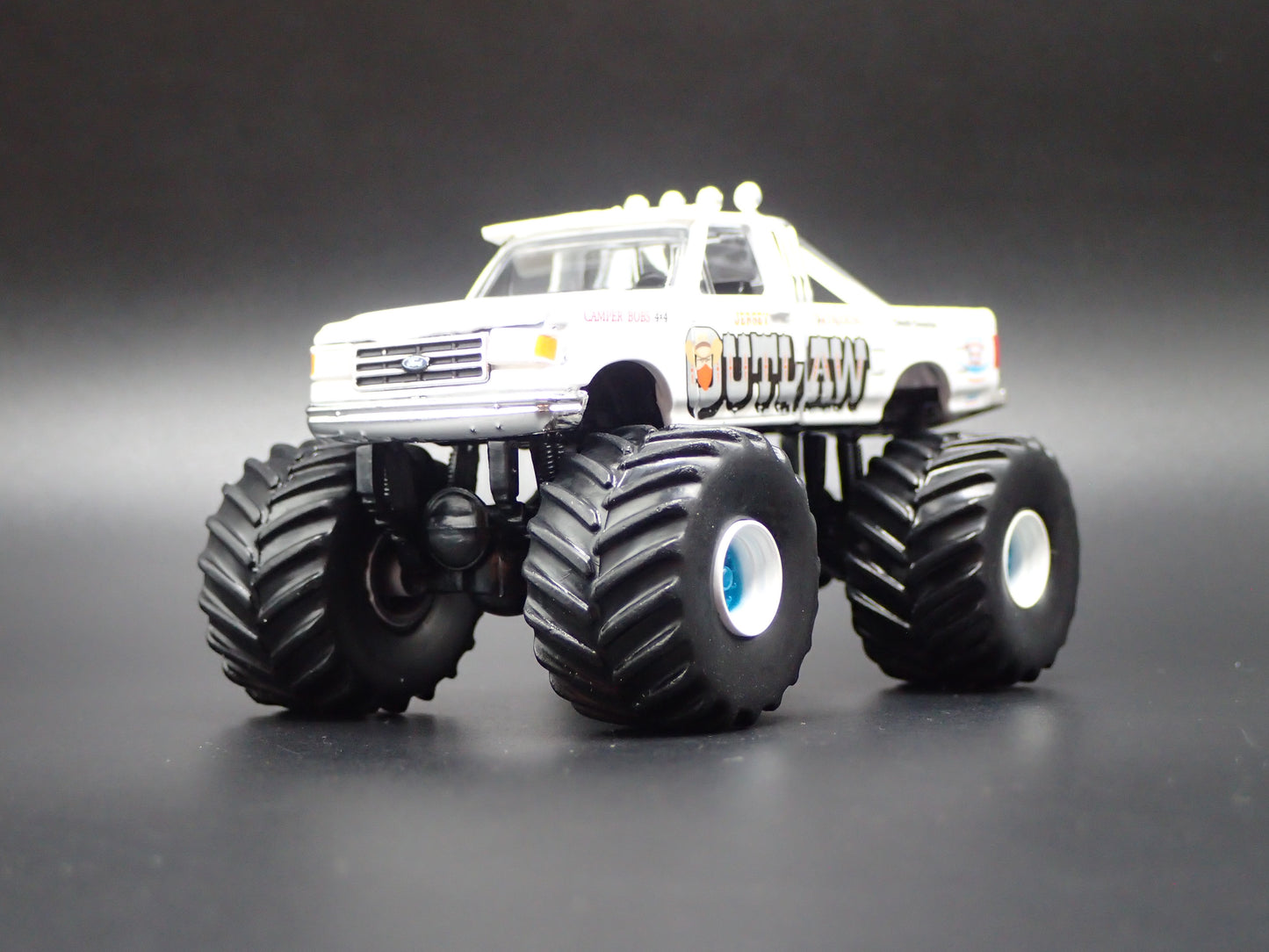1988 88 FORD F150 MONSTER TRUCK JERSEY OUTLAW 1/64 SCALE DIECAST MODEL CAR