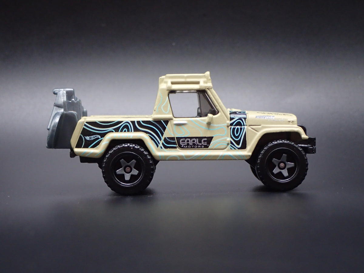 1966 - 1973 JEEP JEEPSTER COMMANDO PICKUP TRUCK 1:64 SCALE DIECAST MODEL CAR