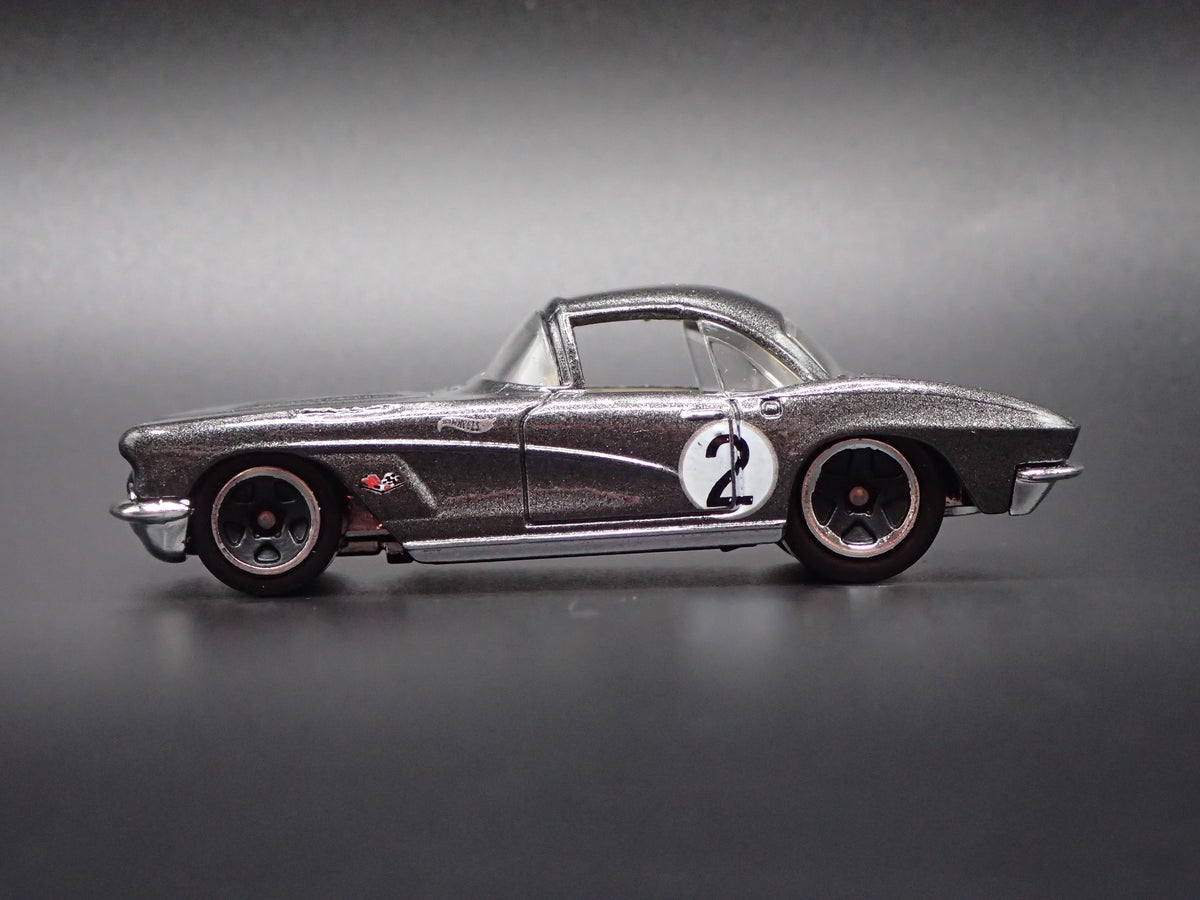 1962 62 CHEVY CHEVROLET CORVETTE GRAY 1:64 SCALE DIORAMA DIECAST MODEL CAR