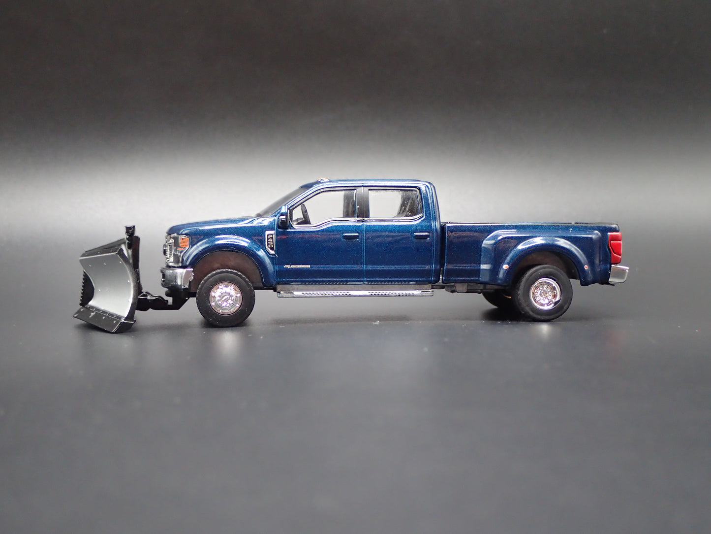 2017-2022 FORD F450 DUALLY TRUCK w SNOW PLOW 1:64 SCALE COLLECTIBLE DIECAST CAR