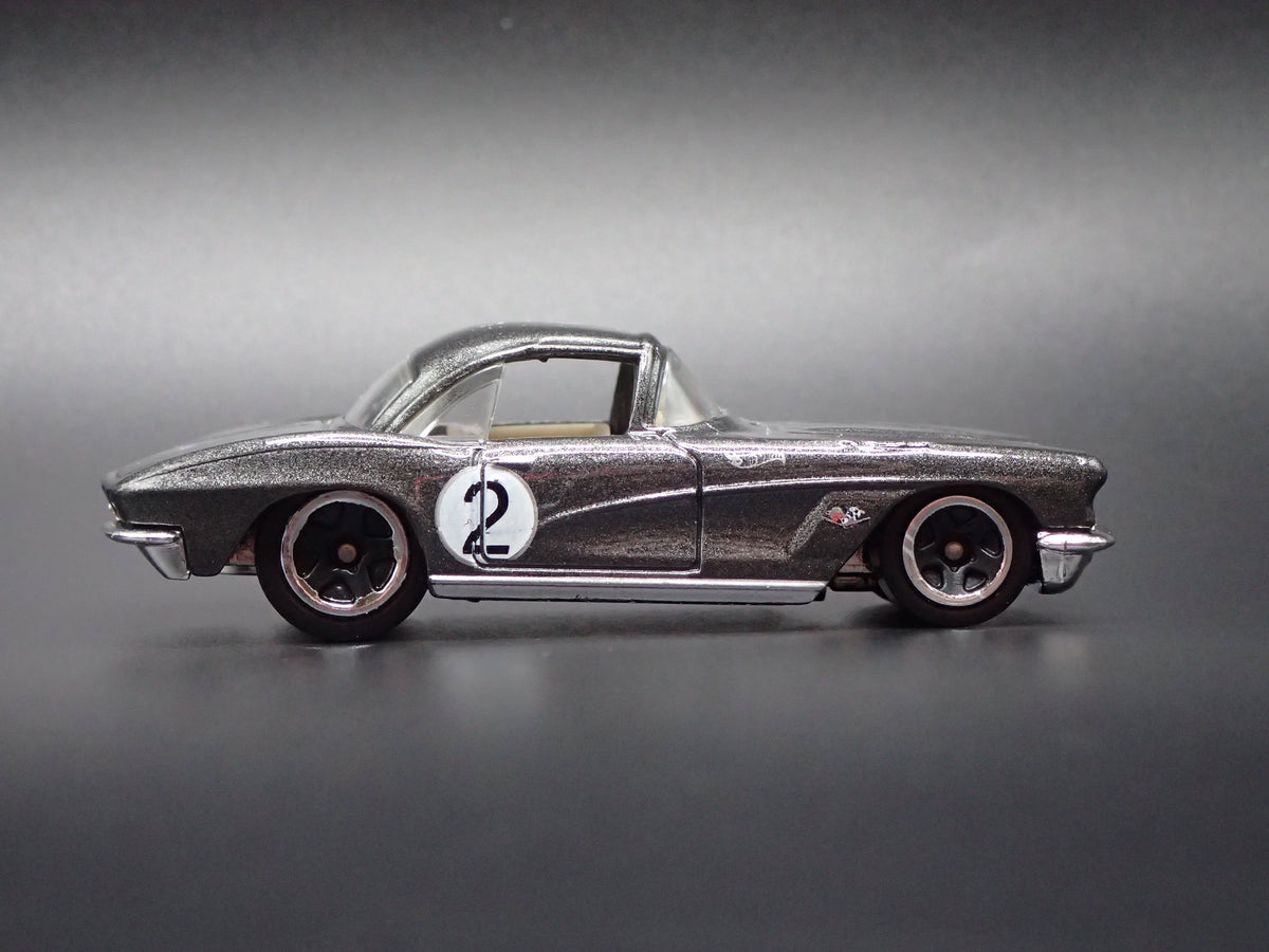 1962 62 CHEVY CHEVROLET CORVETTE GRAY 1:64 SCALE DIORAMA DIECAST MODEL CAR