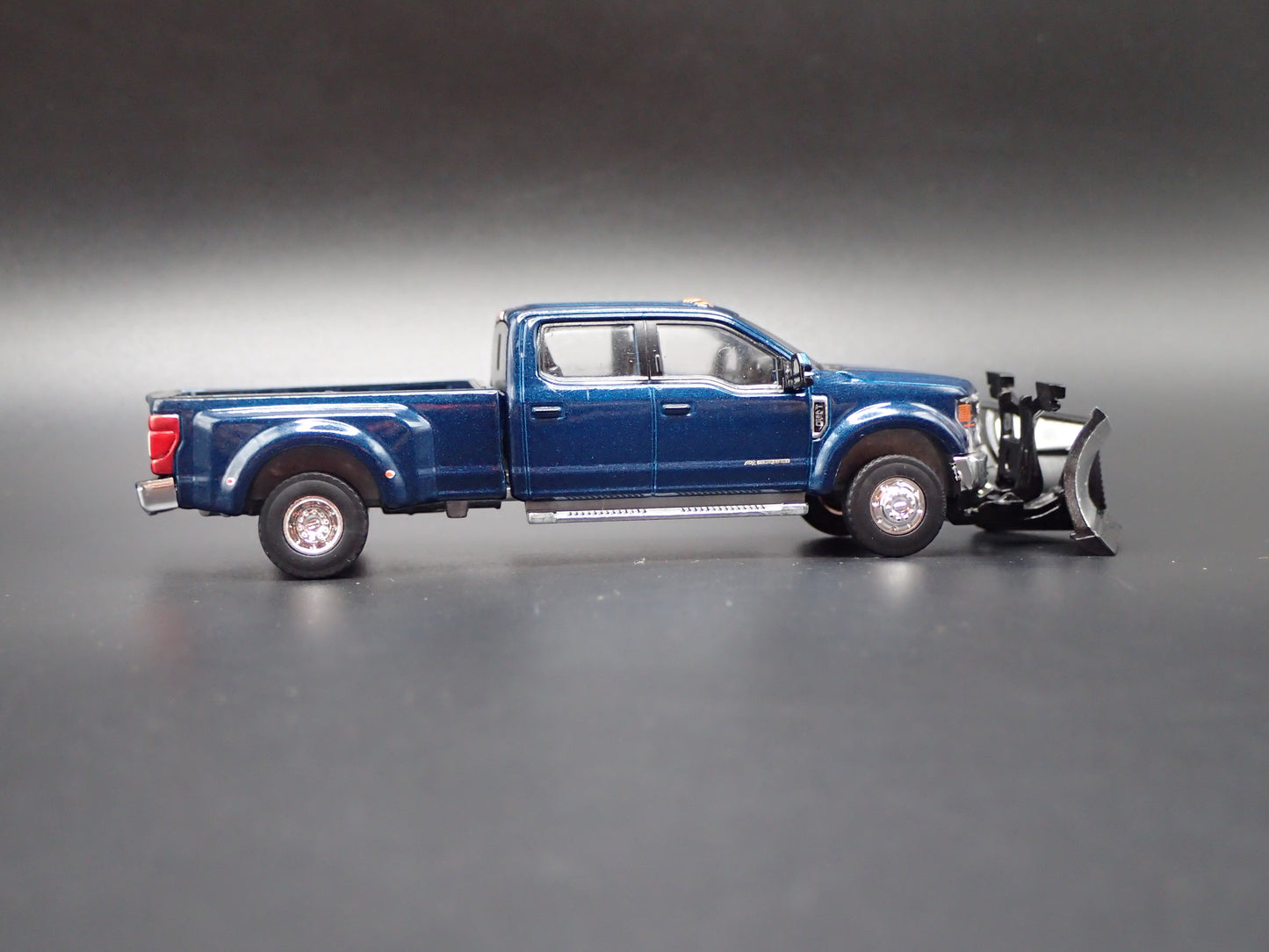 2017-2022 FORD F450 DUALLY TRUCK w SNOW PLOW 1:64 SCALE COLLECTIBLE DIECAST CAR