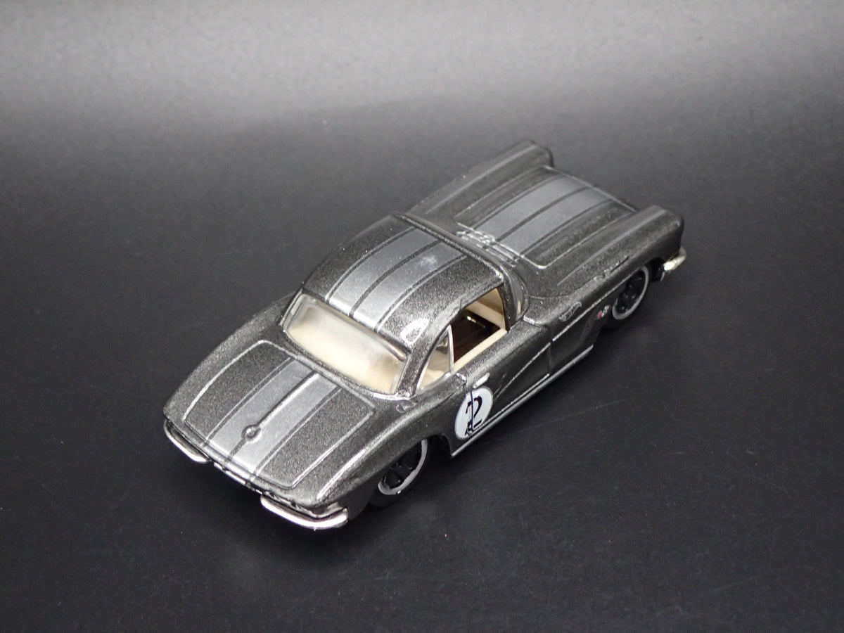 1962 62 CHEVY CHEVROLET CORVETTE GRAY 1:64 SCALE DIORAMA DIECAST MODEL CAR