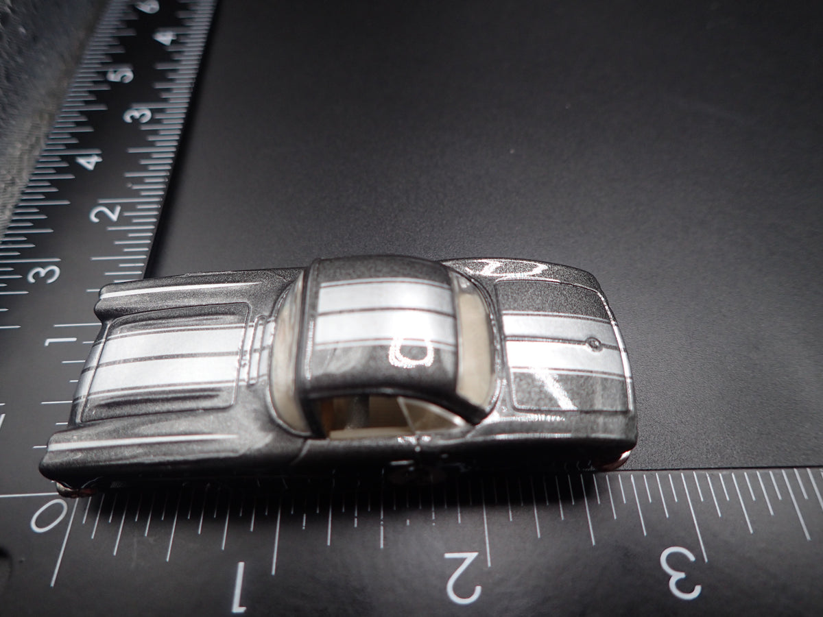 1962 62 CHEVY CHEVROLET CORVETTE GRAY 1:64 SCALE DIORAMA DIECAST MODEL CAR