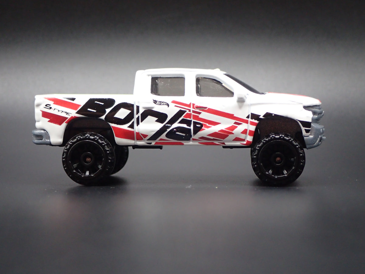 2019 19 CHEVY CHEVROLET SILVERADO LT TRAIL BOSS 1:64 SCALE DIECAST MODEL CAR