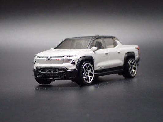 2024-2026 CHEVY CHEVROLET SILVERADO EV ELECTRIC TRUCK 1:64 DIECAST MODEL CAR