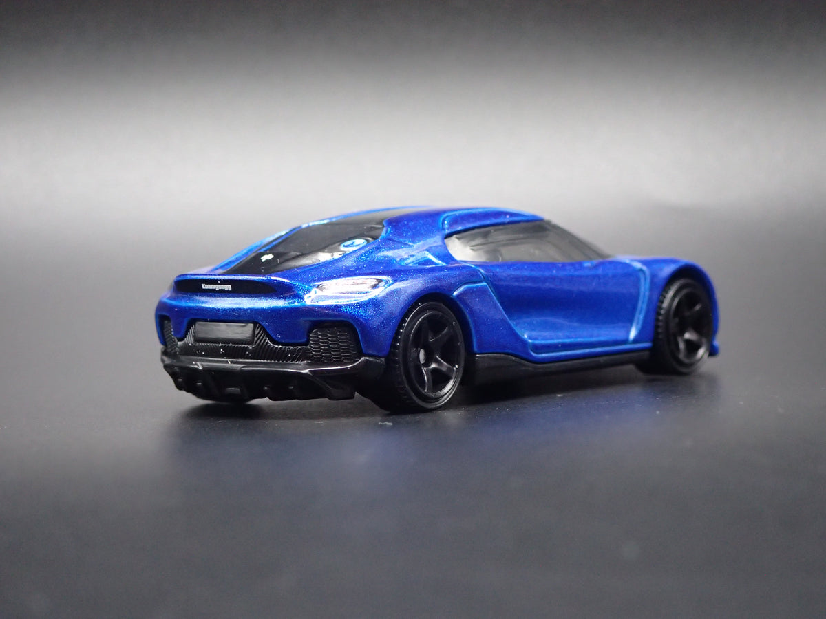 2024-2025 KOENIGSEGG GEMERA SUPER CAR BLUE 1:64 SCALE DIORAMA DIECAST MODEL CAR