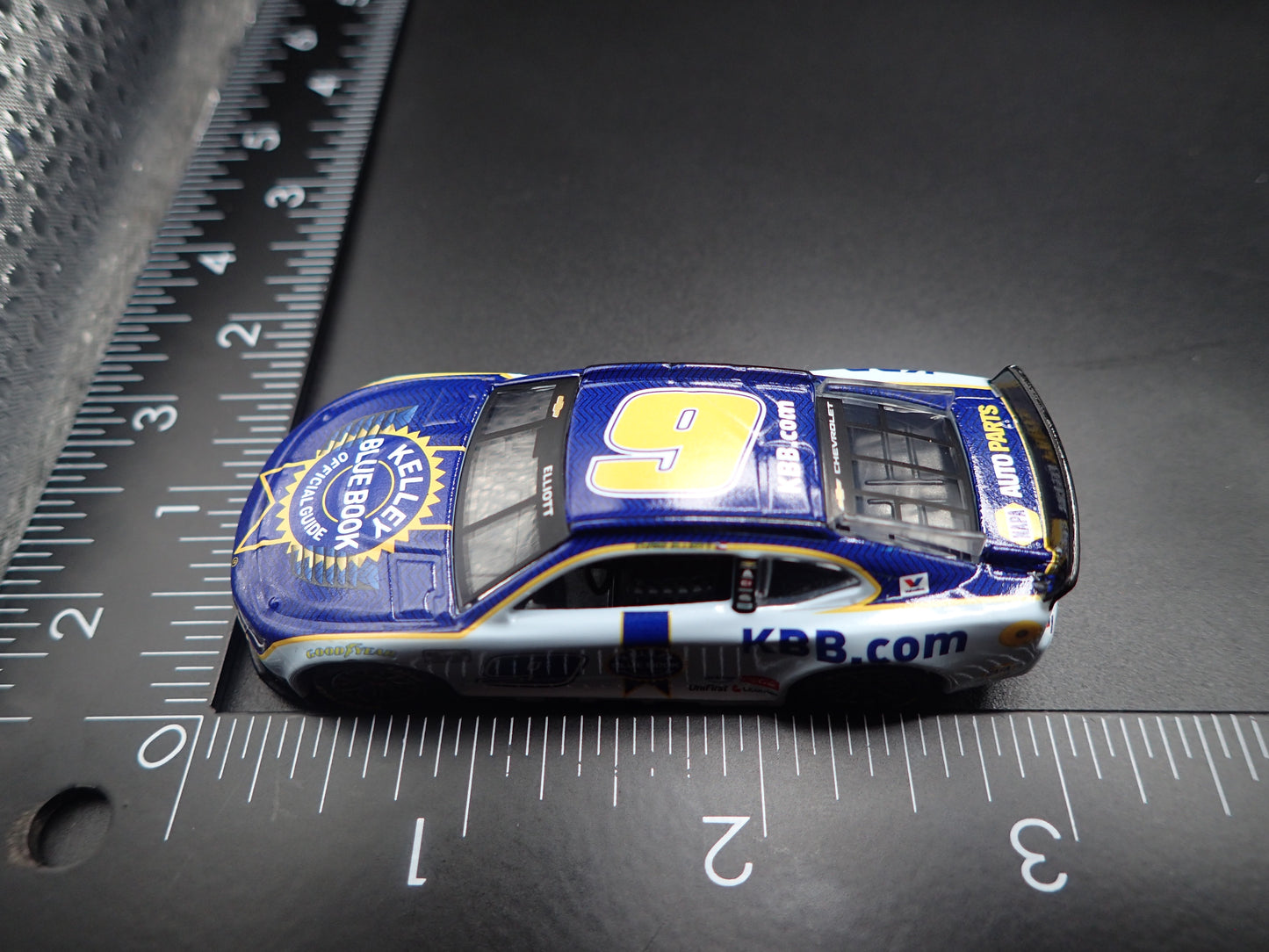 2026 26 CHEVROLET 9 CHASE ELLIOTT KELLEY BLUE BOOK NASCAR 1:64 SCALE DIECAST CAR