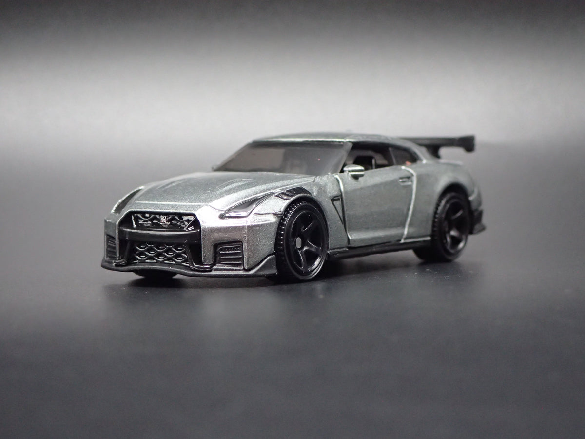 2007-2025 NISSAN GTR R35 NISMO GRAY 1:64 SCALE COLLECTIBLE DIECAST MODEL CAR