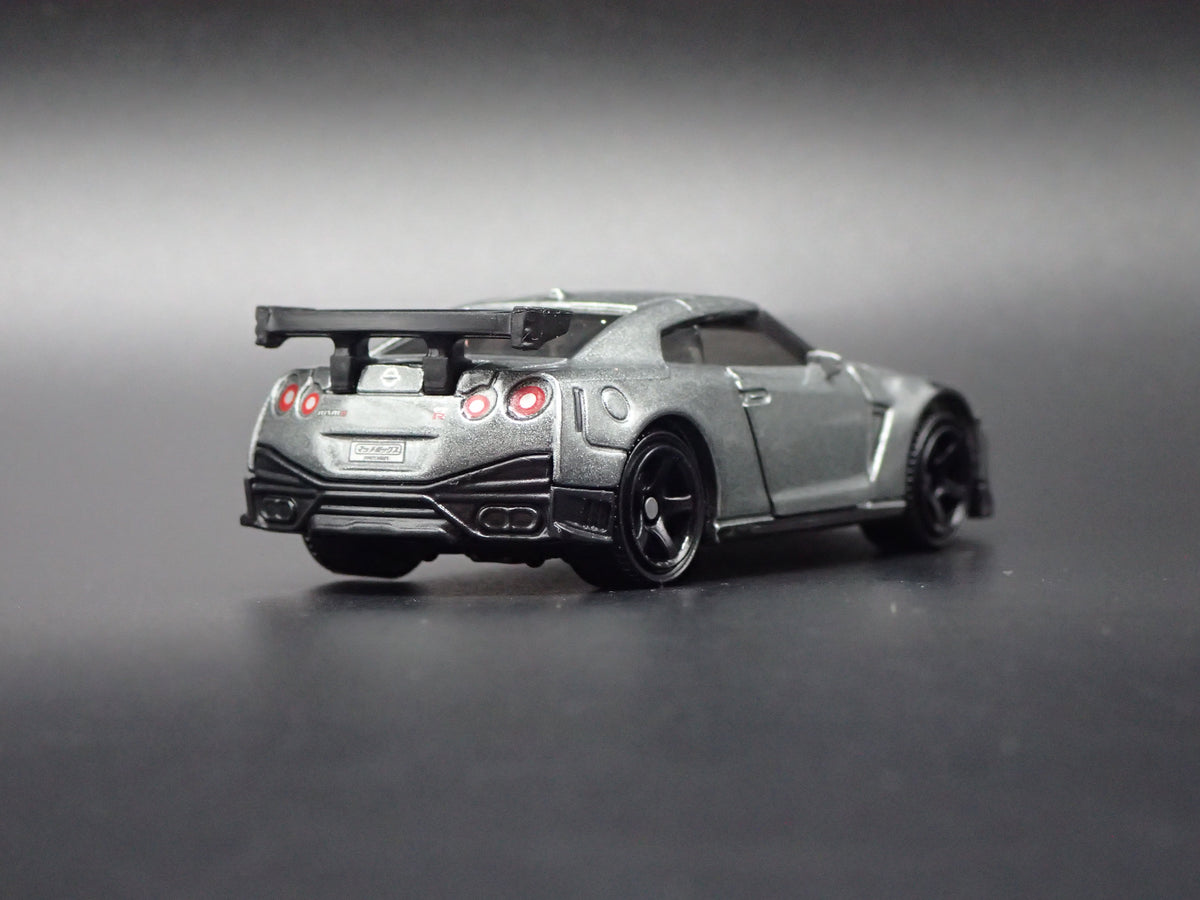 2007-2025 NISSAN GTR R35 NISMO GRAY 1:64 SCALE COLLECTIBLE DIECAST MODEL CAR