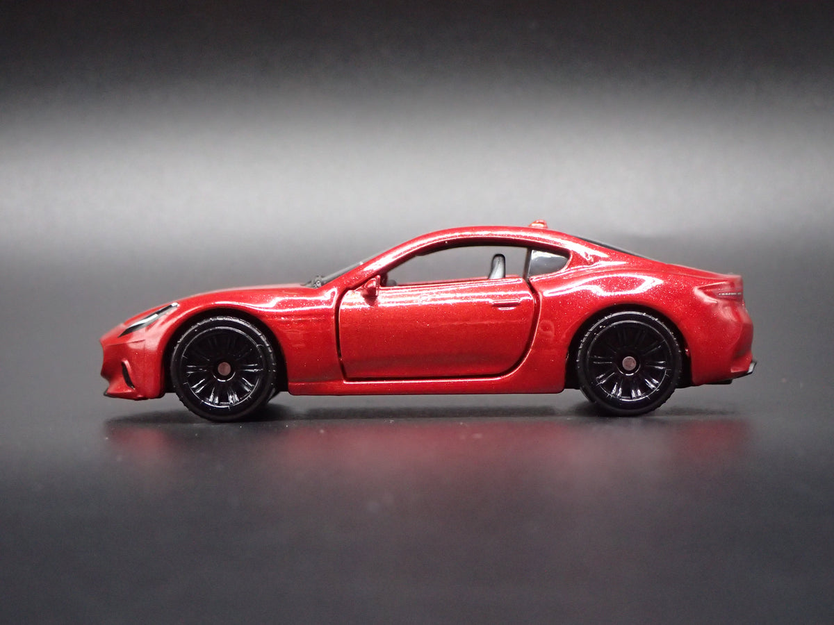 2023-2026 MASERATI GRANTURISMO FOLGORE 1:64 SCALE DIORAMA DIECAST MODEL CAR