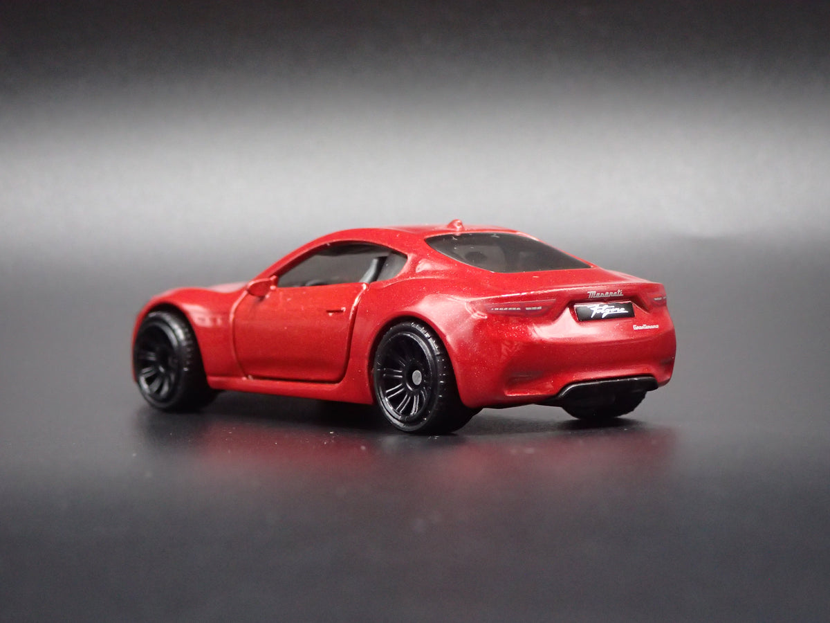 2023-2026 MASERATI GRANTURISMO FOLGORE 1:64 SCALE DIORAMA DIECAST MODEL CAR