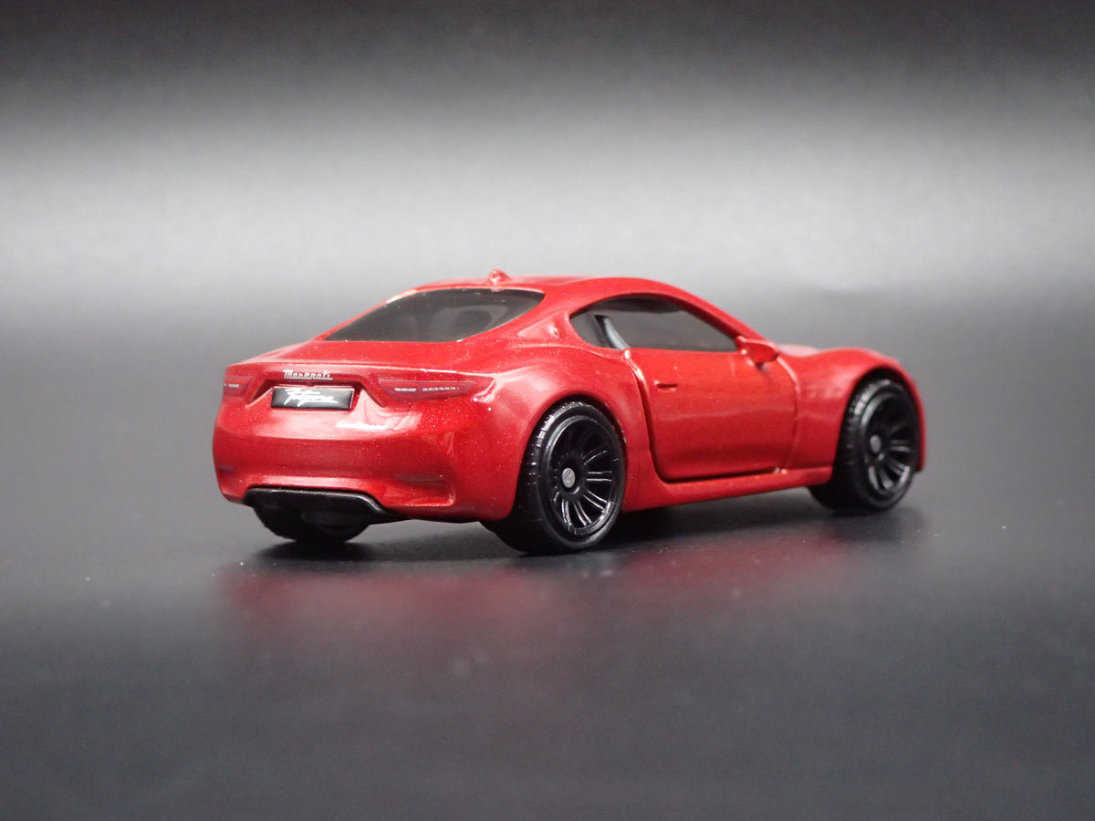 2023-2026 MASERATI GRANTURISMO FOLGORE 1:64 SCALE DIORAMA DIECAST MODEL CAR