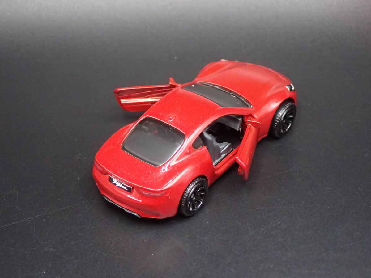 2023-2026 MASERATI GRANTURISMO FOLGORE 1:64 SCALE DIORAMA DIECAST MODEL CAR