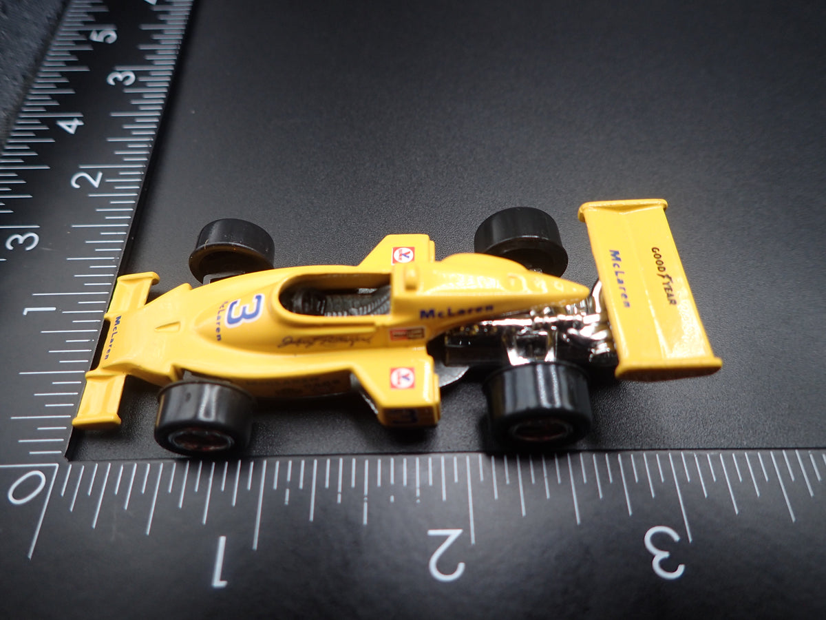 1974 74 JOHNNY RUTHERFORD INDY 500 CAR MCLAREN 1:64 SCALE DIORAMA DIECAST MODEL CAR