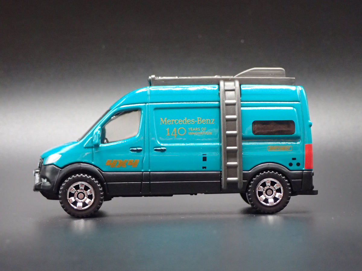 MERCEDES BENZ SPRINTER VAN GREEN 1/64 MB SCALE DIORAMA DIECAST MODEL CAR