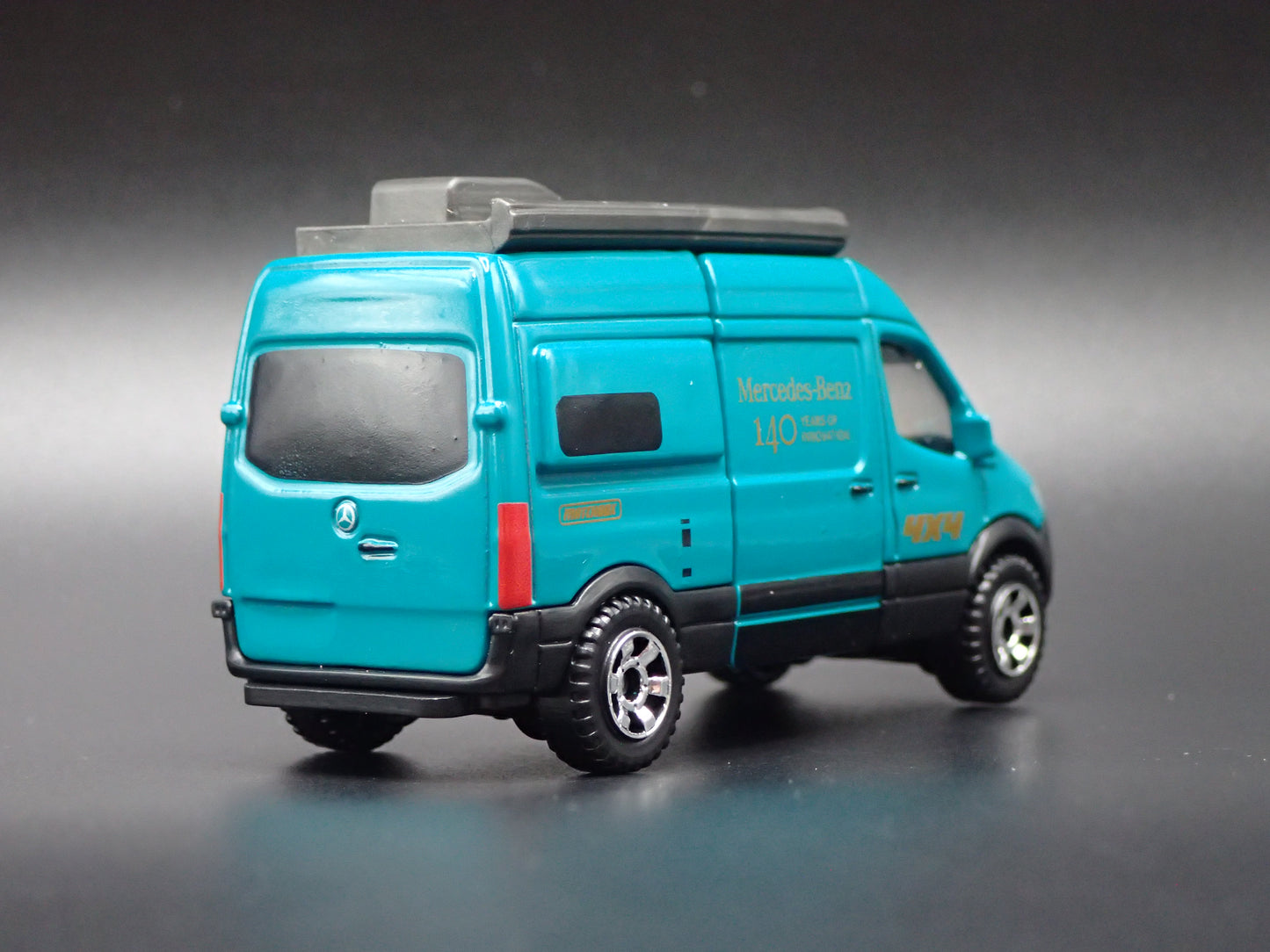 MERCEDES BENZ SPRINTER VAN GREEN 1/64 MB SCALE DIORAMA DIECAST MODEL CAR