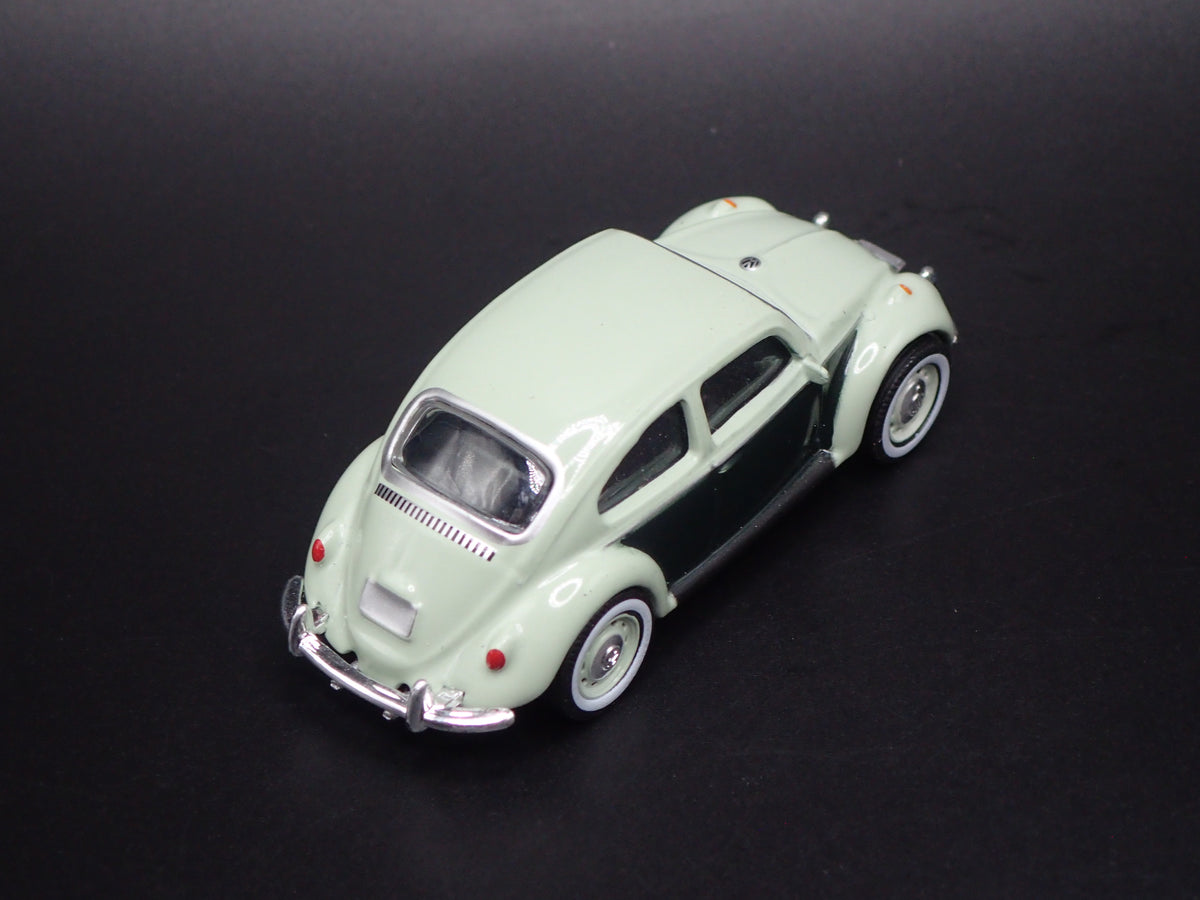 1960-1967 VW VOLKSWAGEN CLASSIC BEETLE BUG 1:64 SCALE DIORAMA DIECAST MODEL CAR