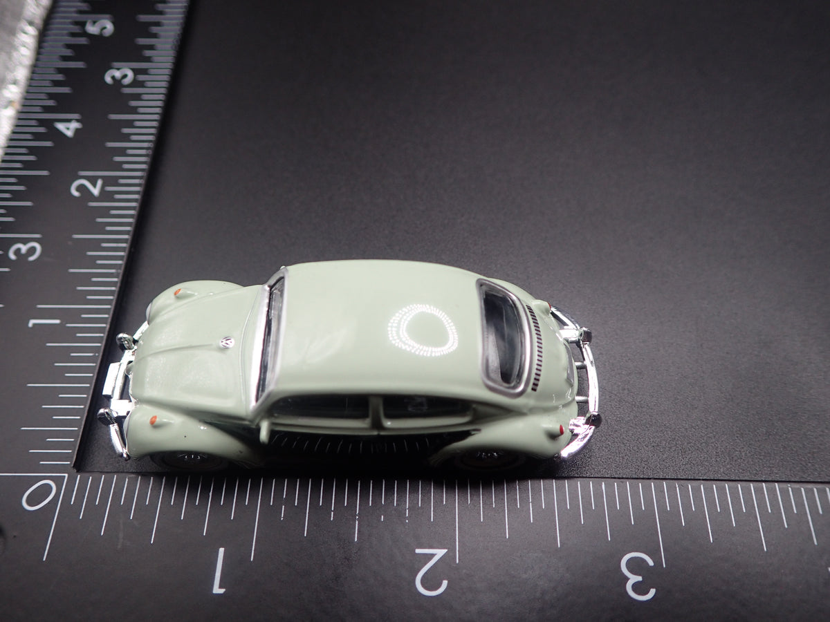 1960-1967 VW VOLKSWAGEN CLASSIC BEETLE BUG 1:64 SCALE DIORAMA DIECAST MODEL CAR