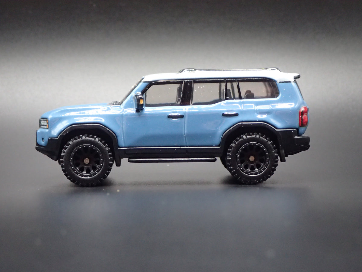 2023-2026 TOYOTA LAND CRUISER 1/64 SCALE COLLECTIBLE DIORAMA DIECAST MODEL CAR