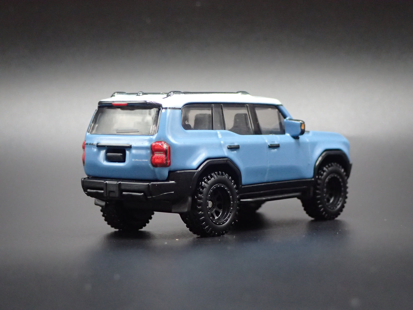 2023-2026 TOYOTA LAND CRUISER 1/64 SCALE COLLECTIBLE DIORAMA DIECAST MODEL CAR