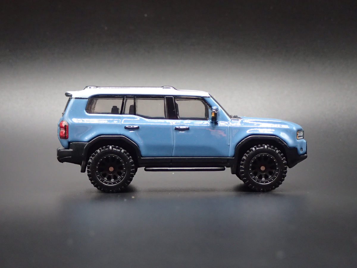 2023-2026 TOYOTA LAND CRUISER 1/64 SCALE COLLECTIBLE DIORAMA DIECAST MODEL CAR