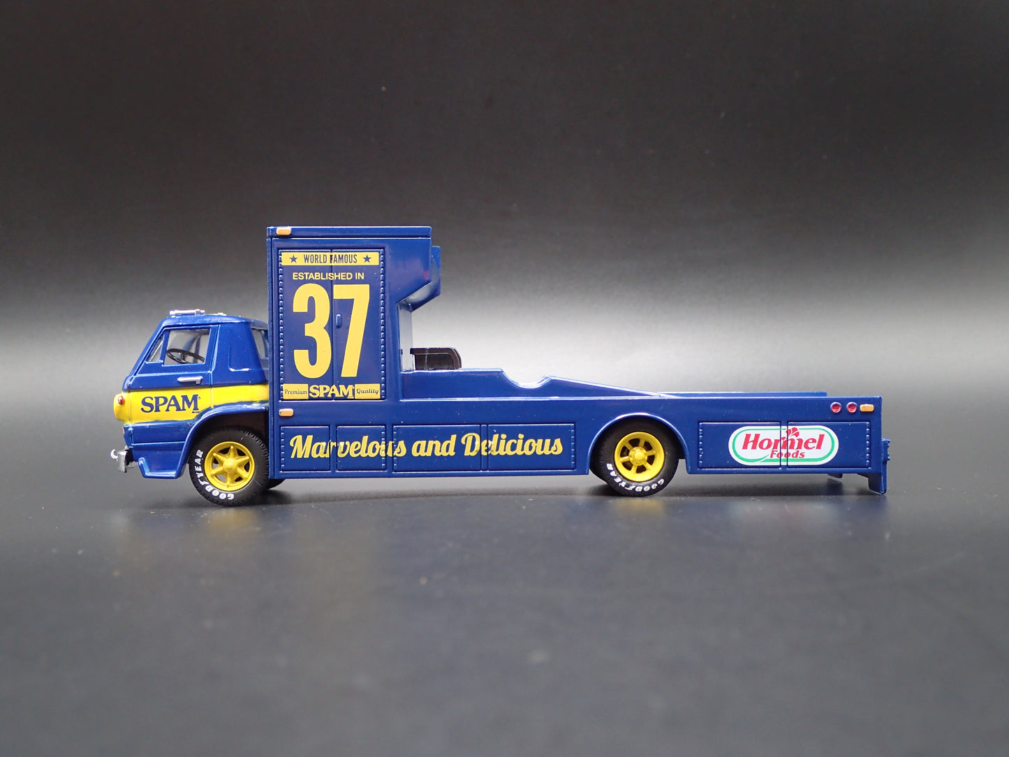 1966 66 DODGE L600 COE RAMP TRUCK HAULER SPAM BLUE 1:64 SCALE DIECAST MODEL CAR